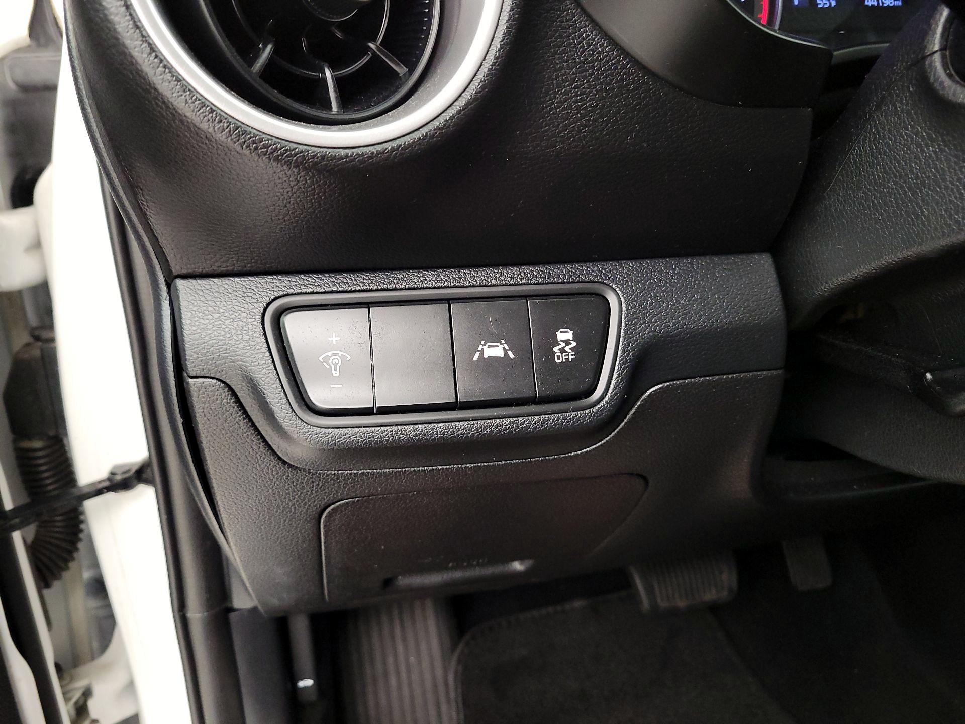 Thumbnail: 2020 Kia Forte - 13