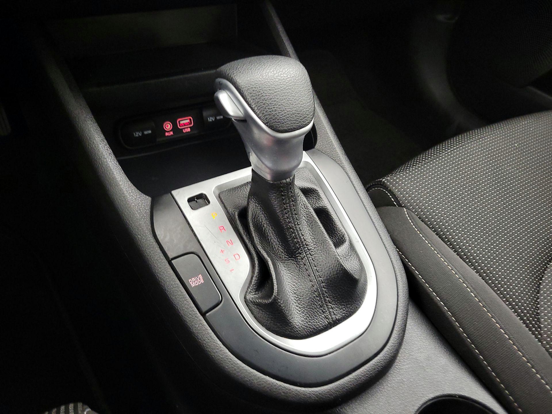 Thumbnail: 2020 Kia Forte - 17