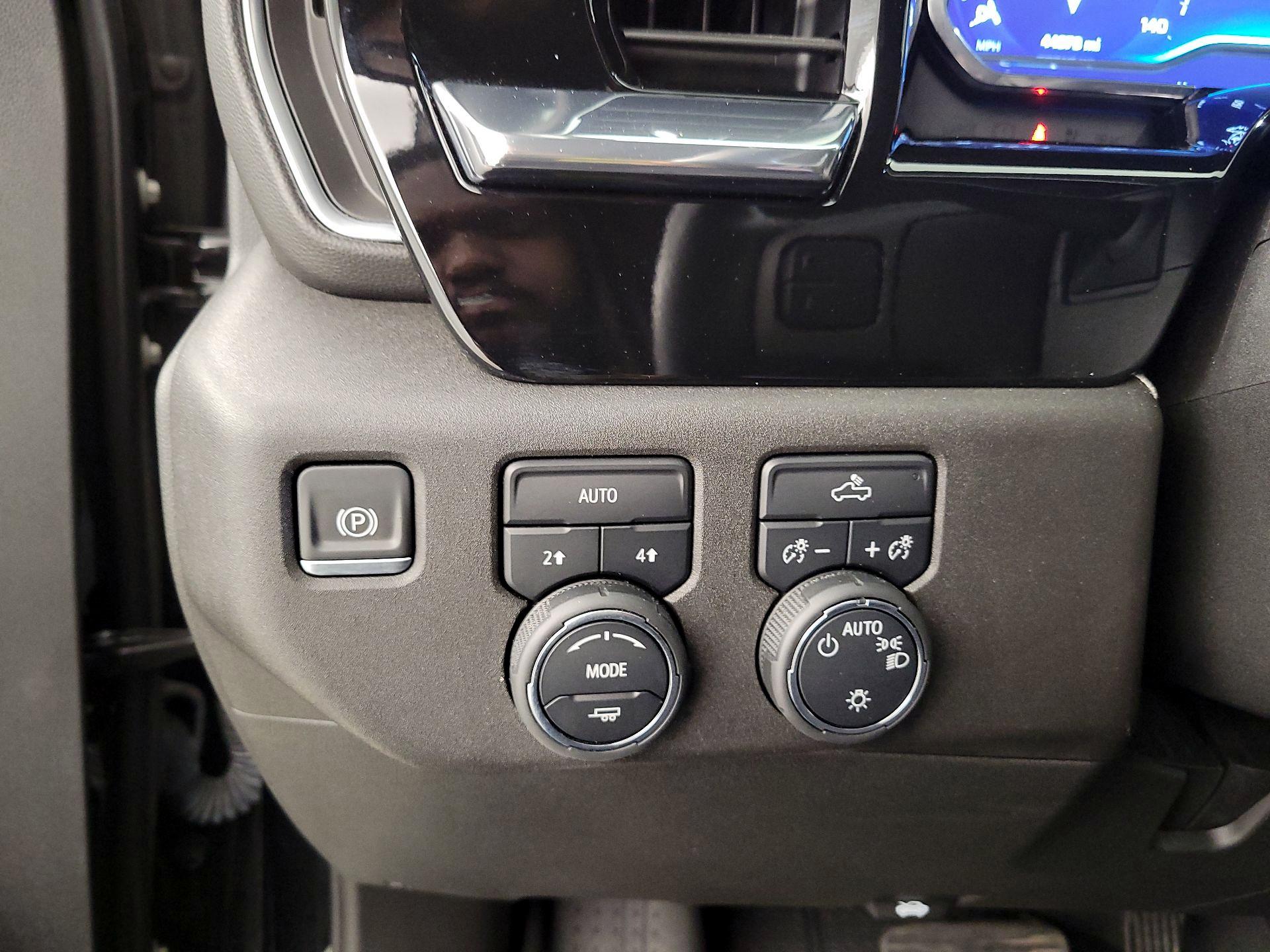 Thumbnail: 2023 Chevrolet Silverado 1500 - 13