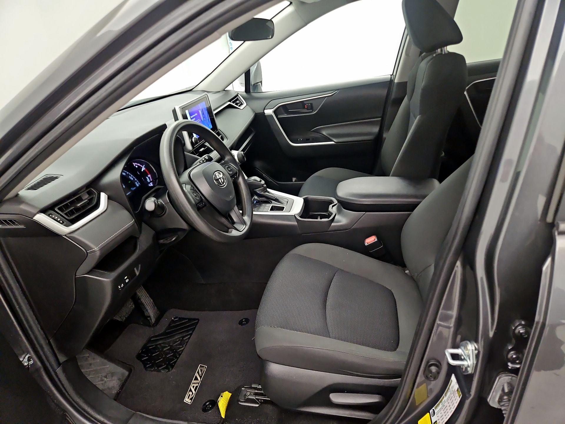 Thumbnail: 2023 Toyota RAV4 - 11