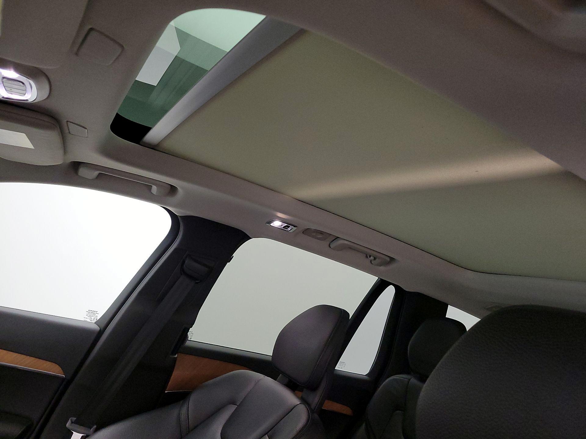 Thumbnail: 2021 Volvo XC90 - 19