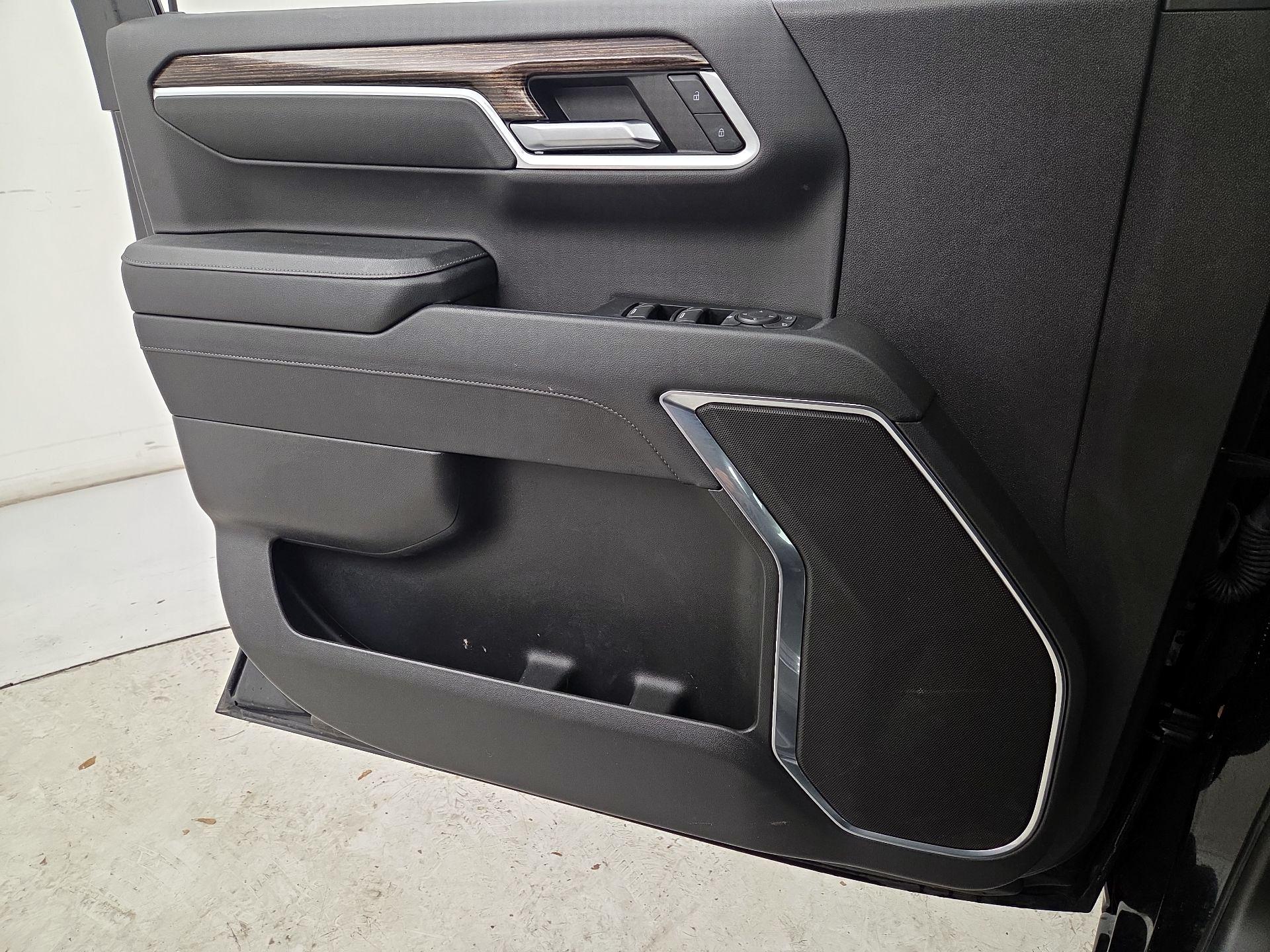 Thumbnail: 2023 GMC Sierra 1500 - 12