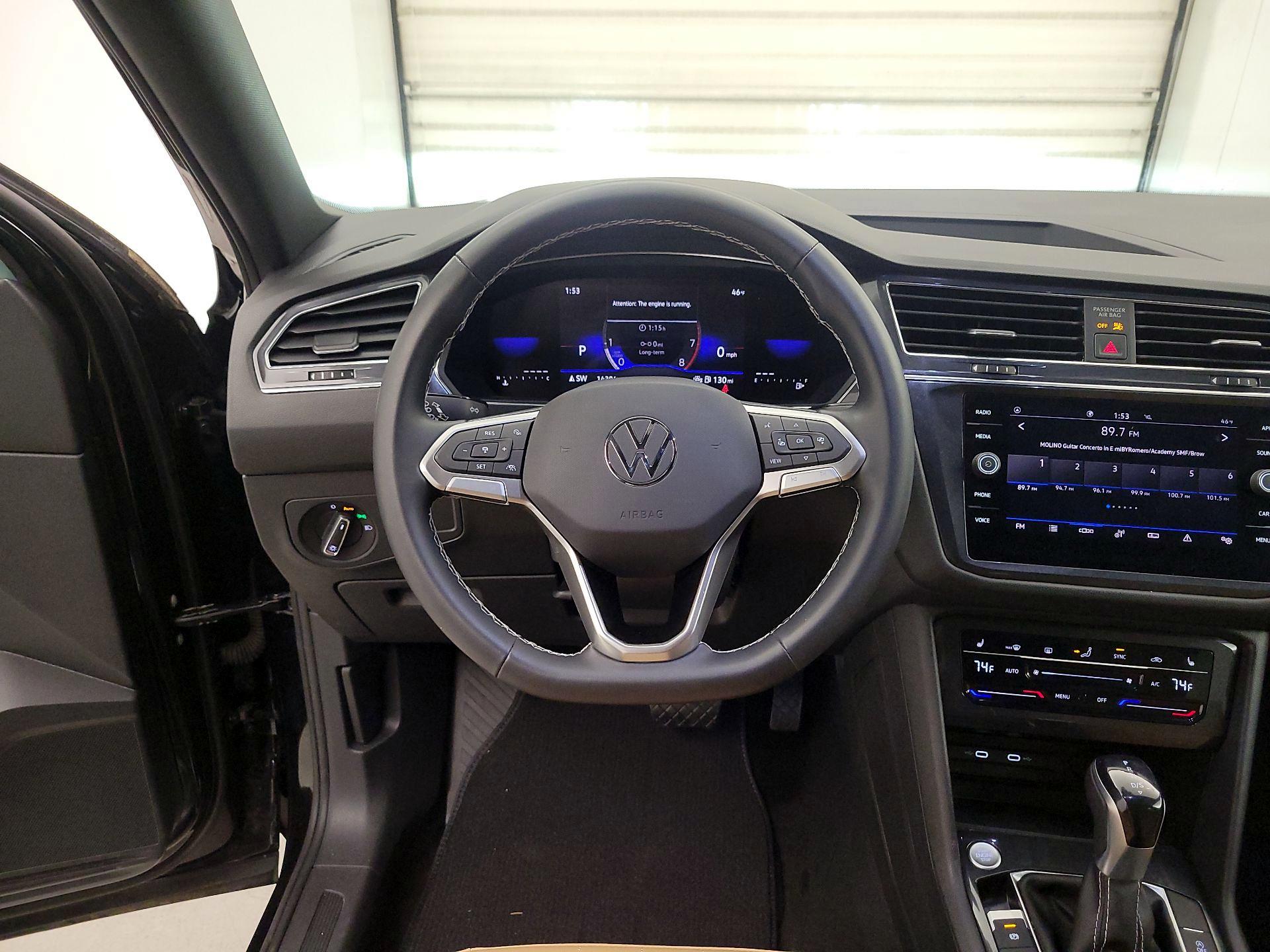 Thumbnail: 2023 Volkswagen Tiguan - 10