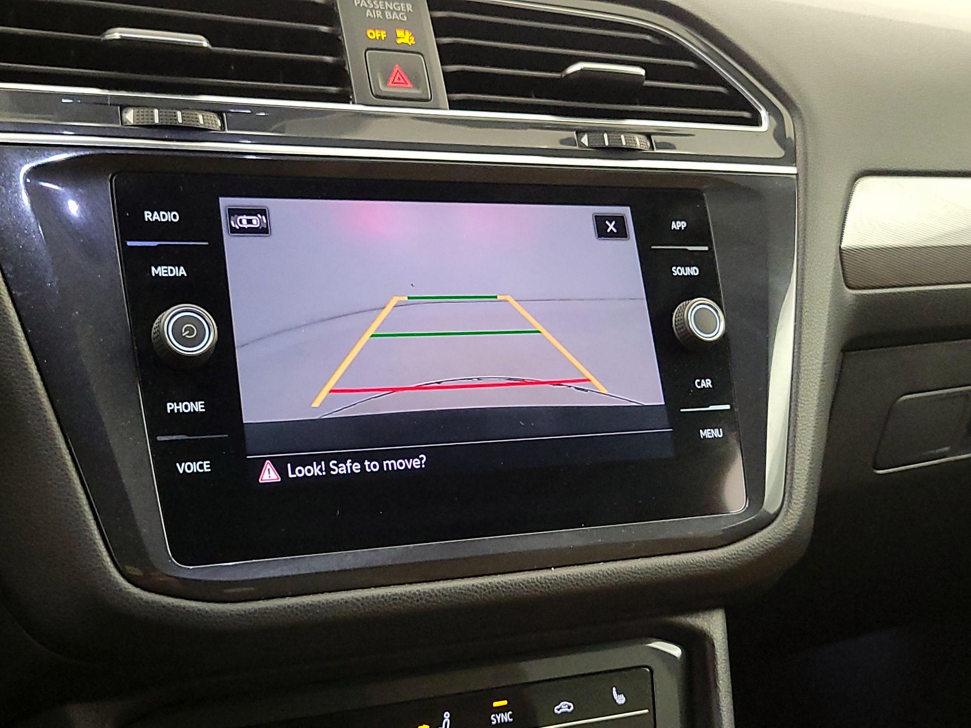 Thumbnail: 2023 Volkswagen Tiguan - 14