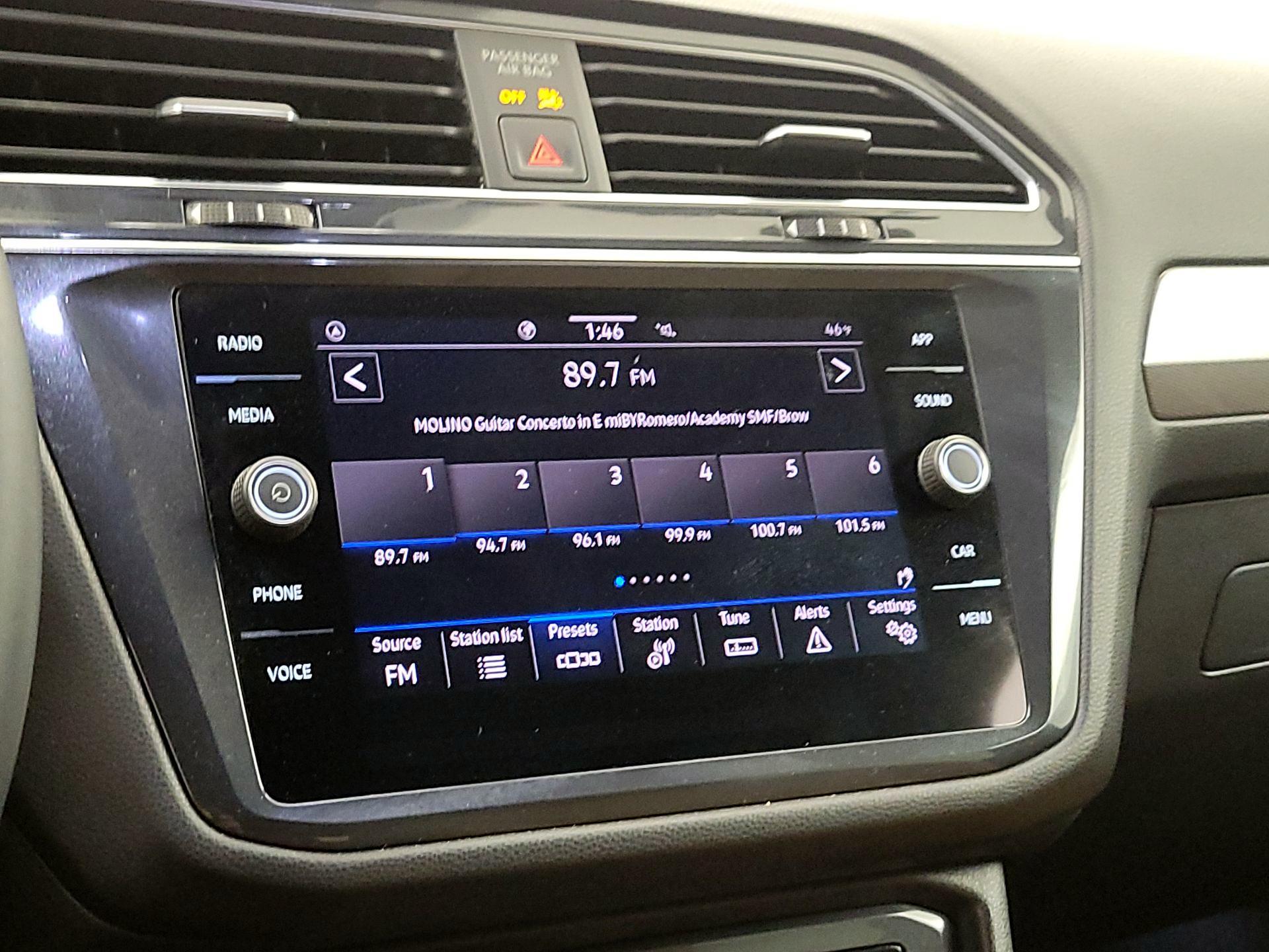 Thumbnail: 2023 Volkswagen Tiguan - 15