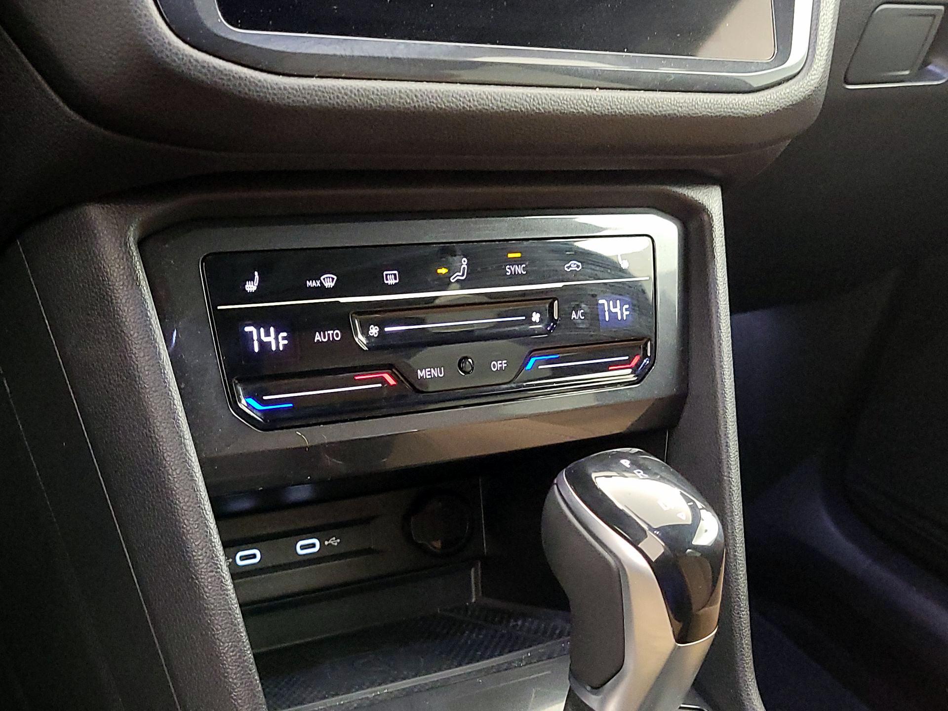 Thumbnail: 2023 Volkswagen Tiguan - 16