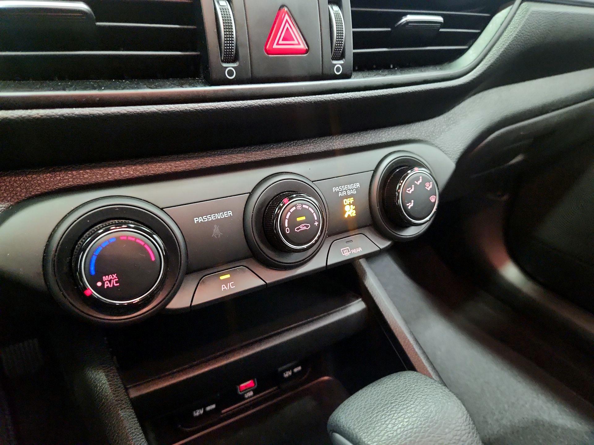 Thumbnail: 2023 Kia Forte - 16