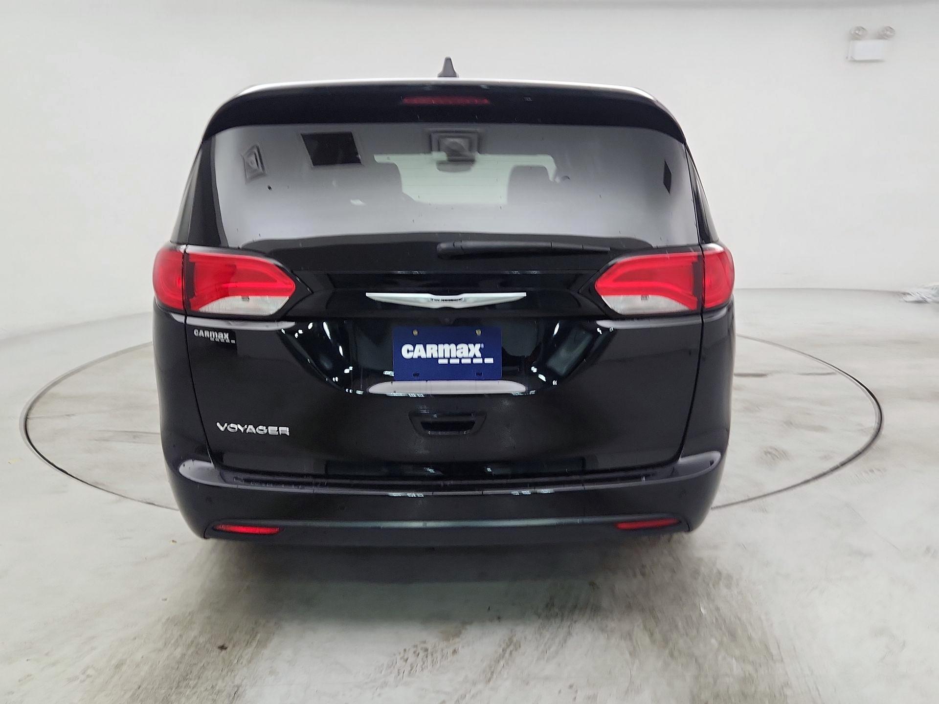 Thumbnail: 2025 Chrysler Voyager - 6