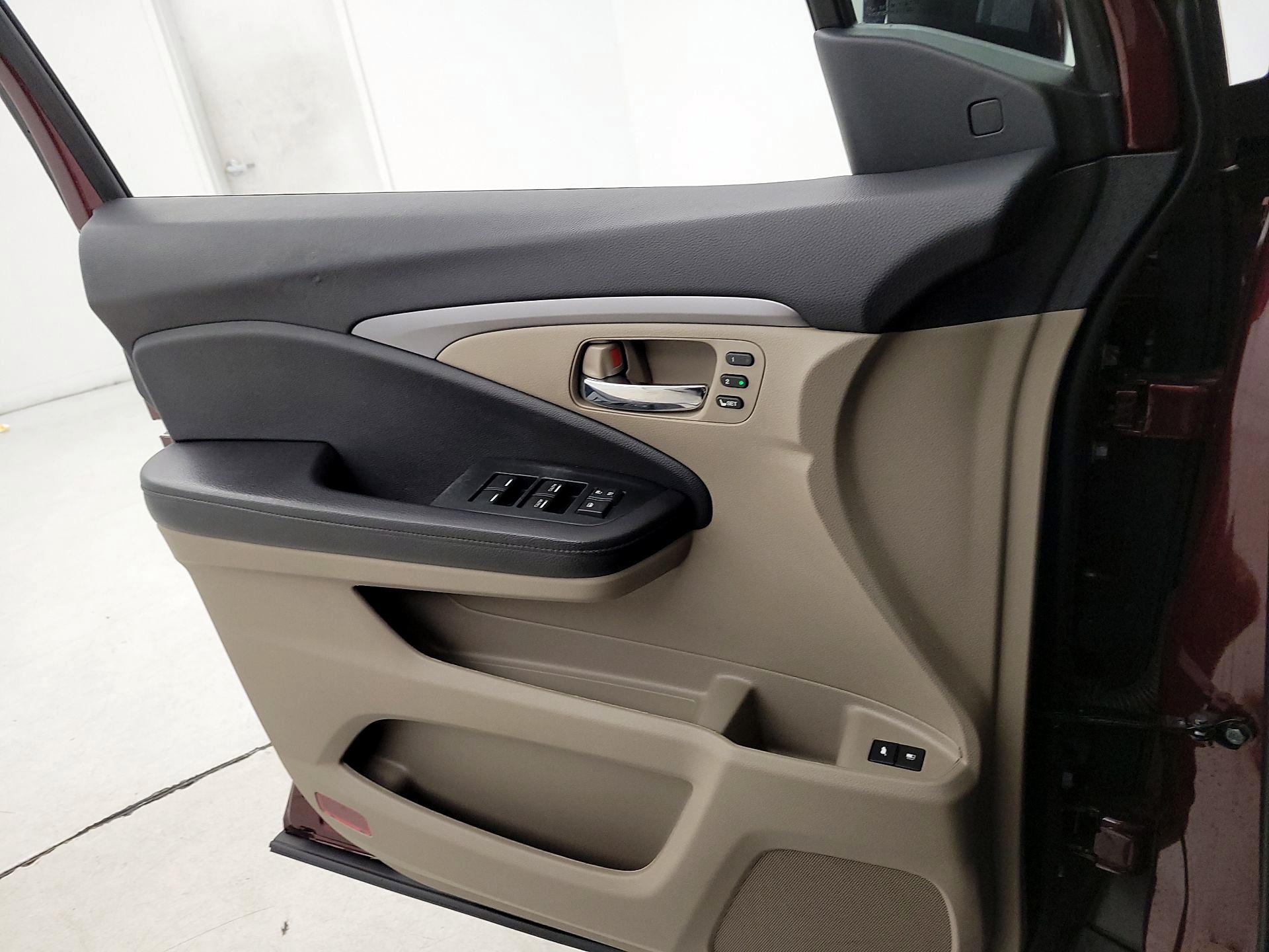 Thumbnail: 2022 Honda Pilot - 12