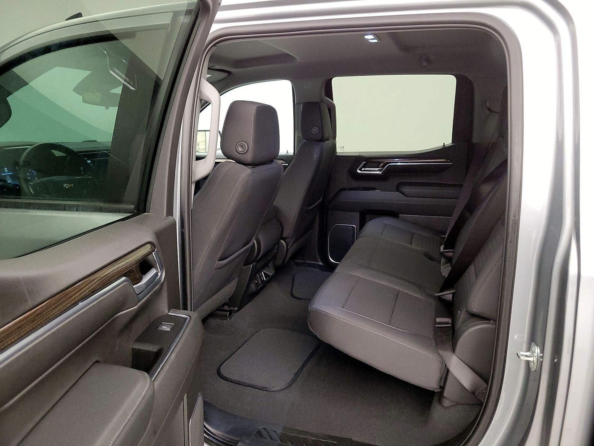 Thumbnail: 2023 Chevrolet Silverado 1500 - 19