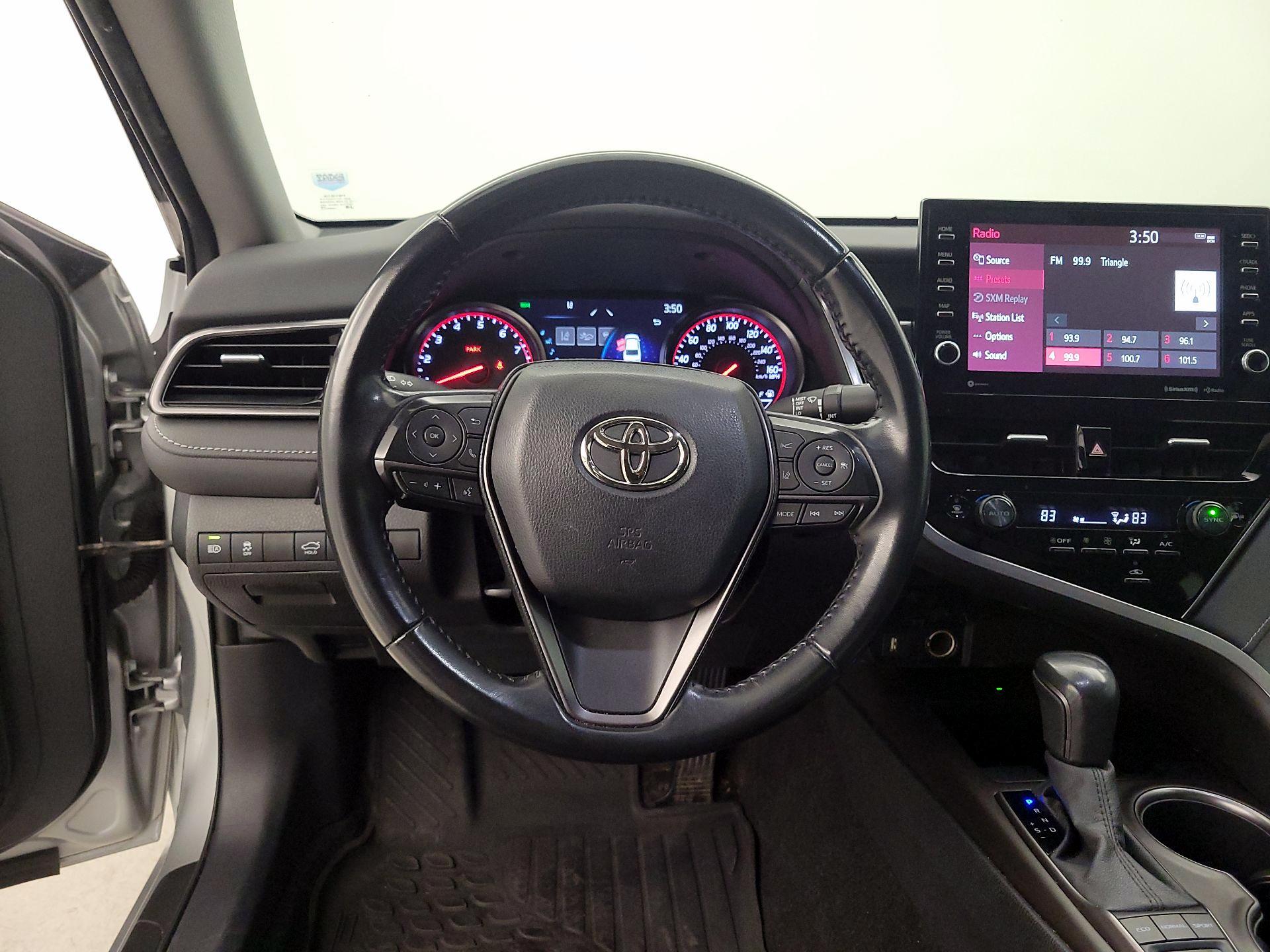 Thumbnail: 2022 Toyota Camry - 10