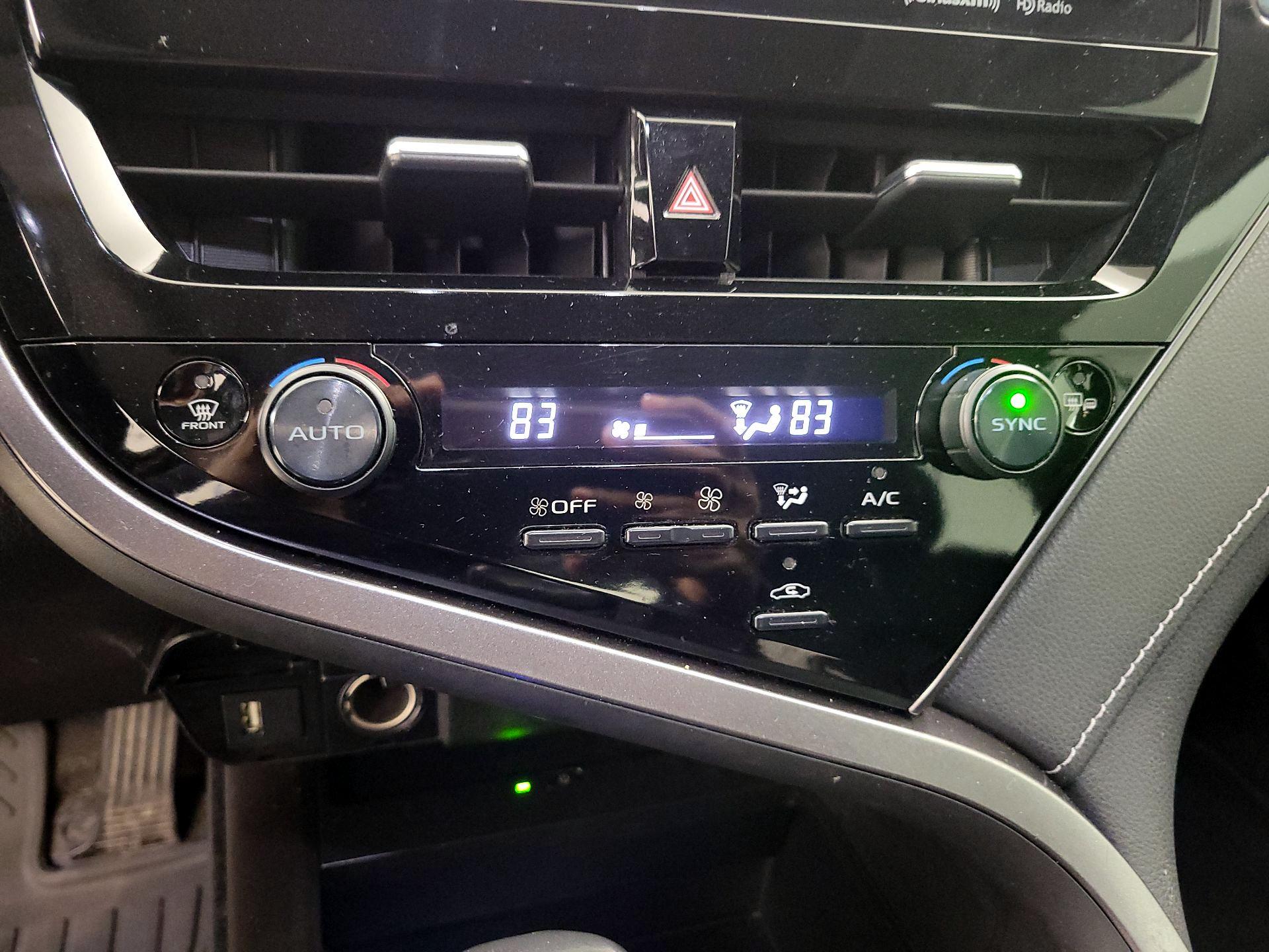 Thumbnail: 2022 Toyota Camry - 16