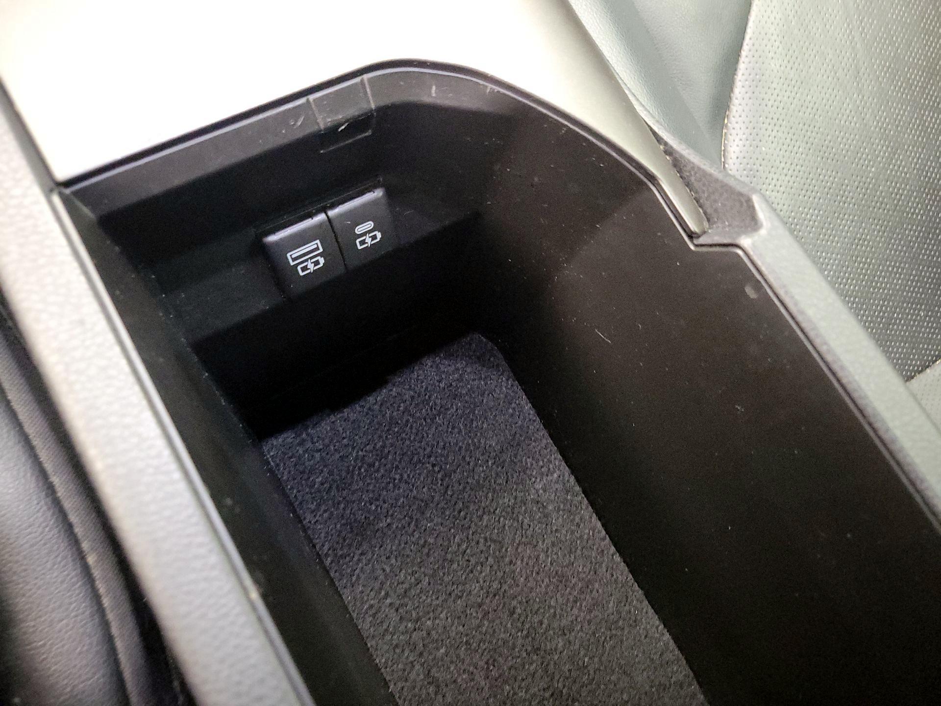 Thumbnail: 2022 Toyota Camry - 18