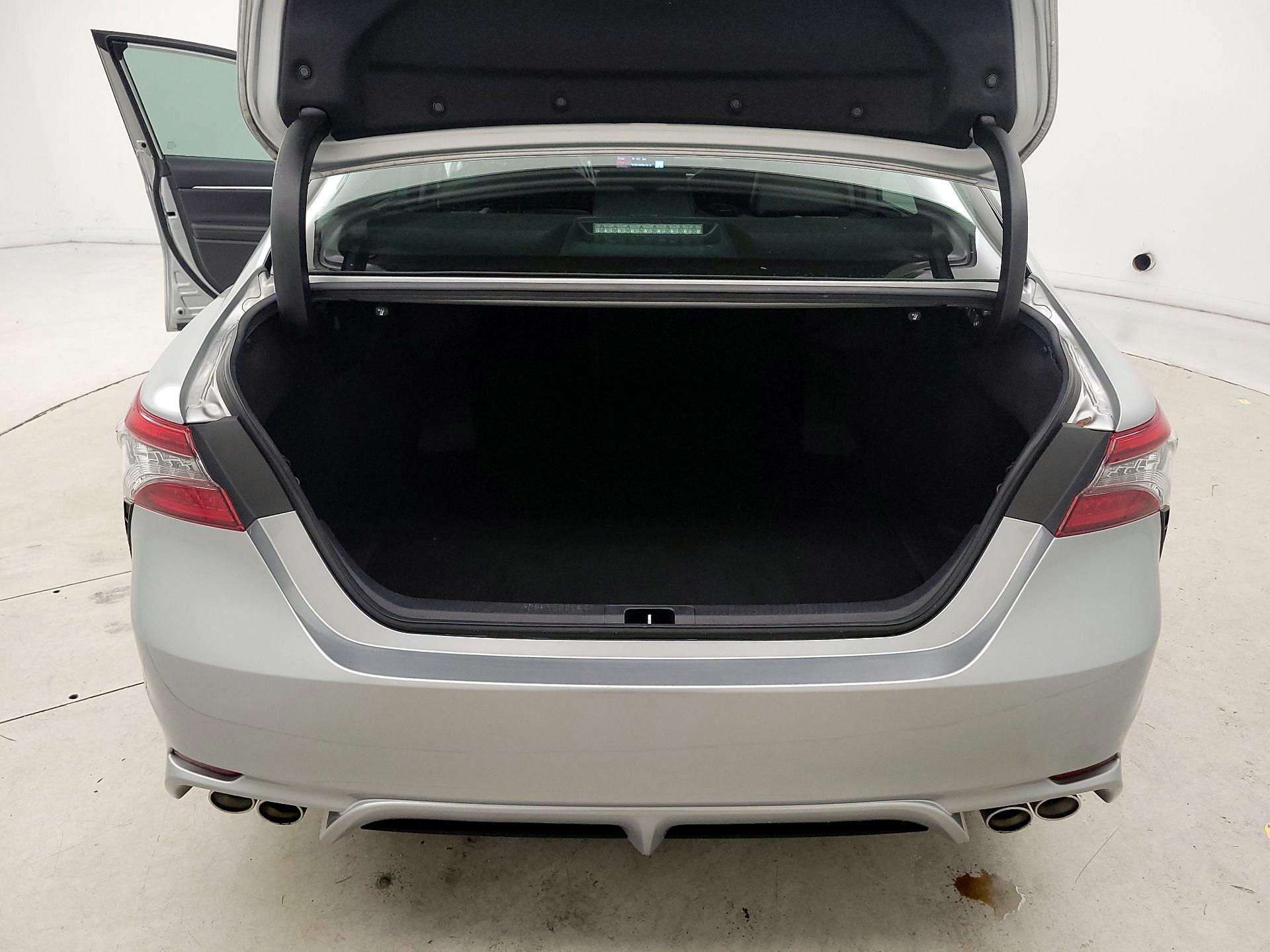 Thumbnail: 2022 Toyota Camry - 20