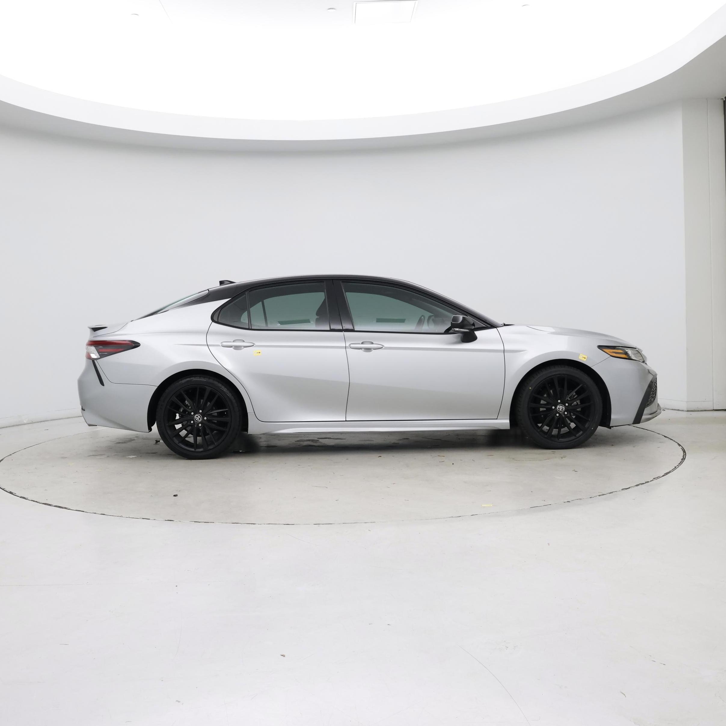 Thumbnail: 2022 Toyota Camry - 7