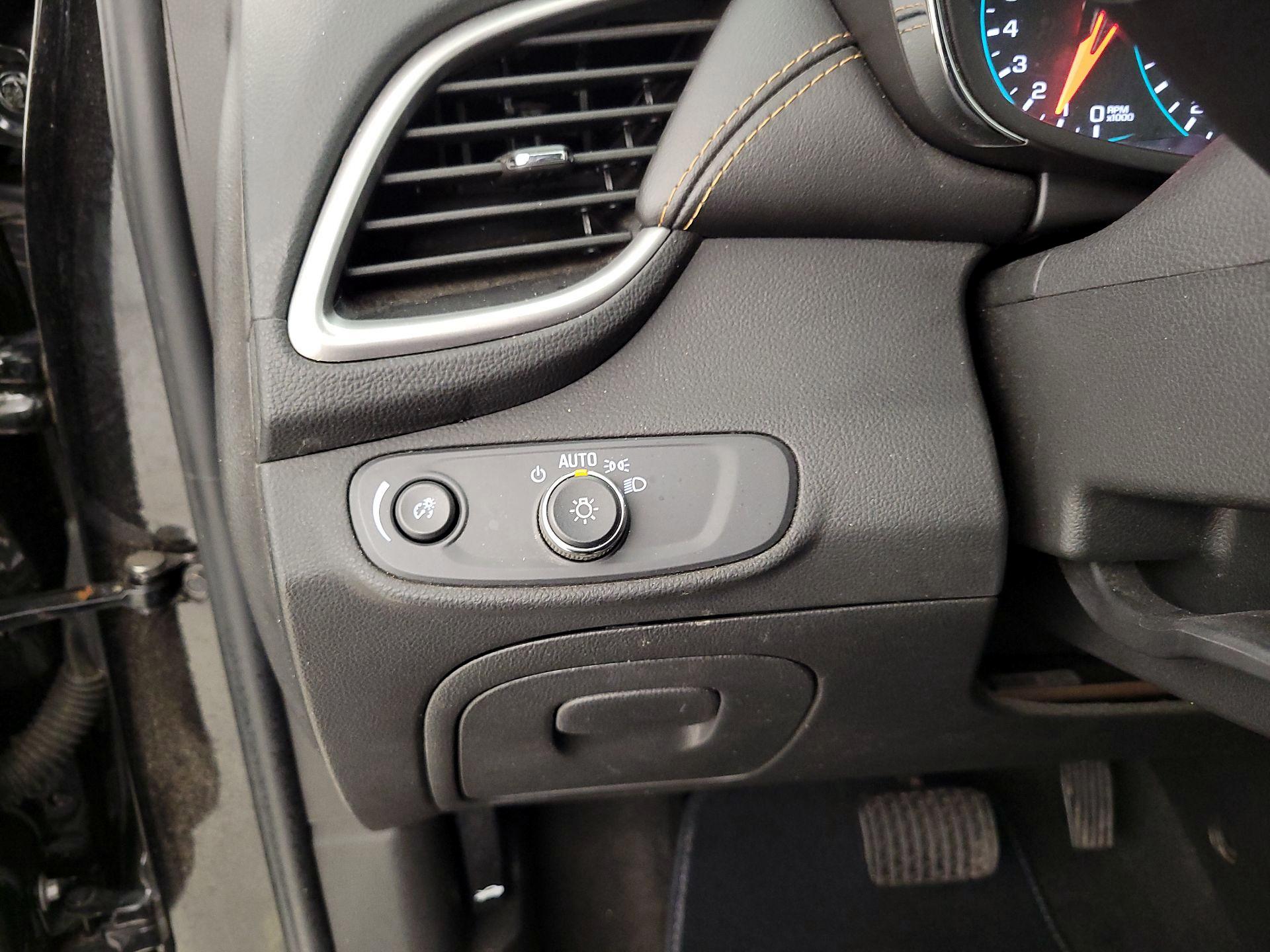 Thumbnail: 2022 Chevrolet Trax - 13