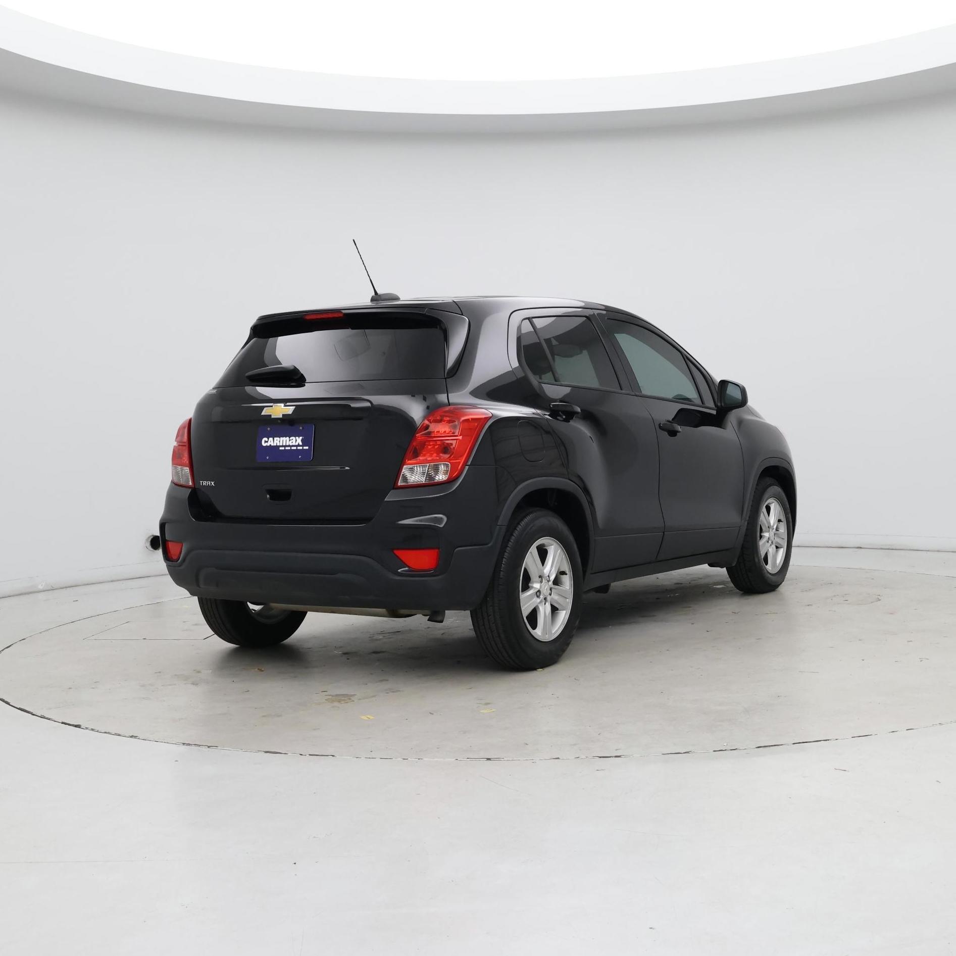 Thumbnail: 2022 Chevrolet Trax - 8
