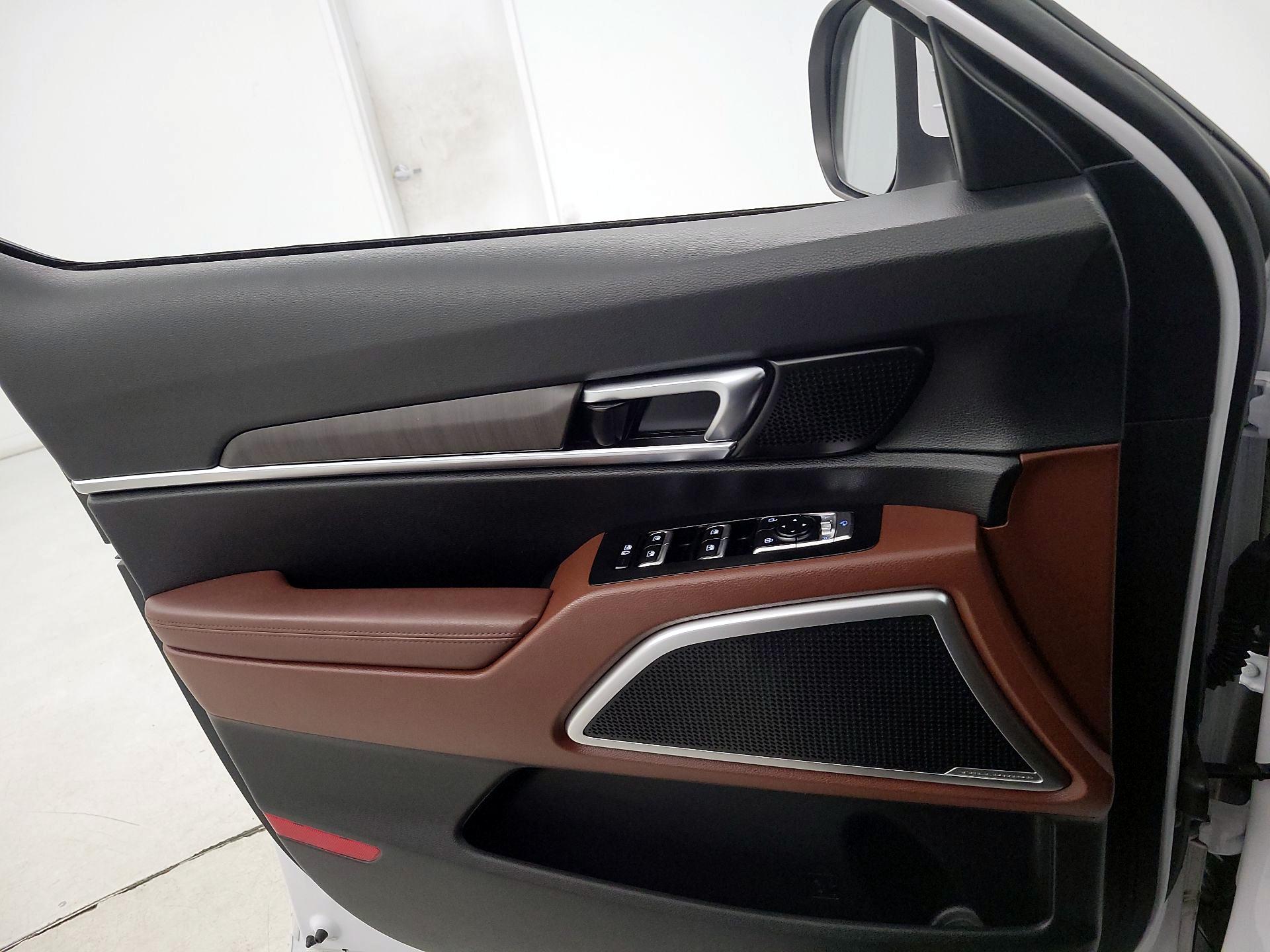 Thumbnail: 2023 Kia Telluride - 12