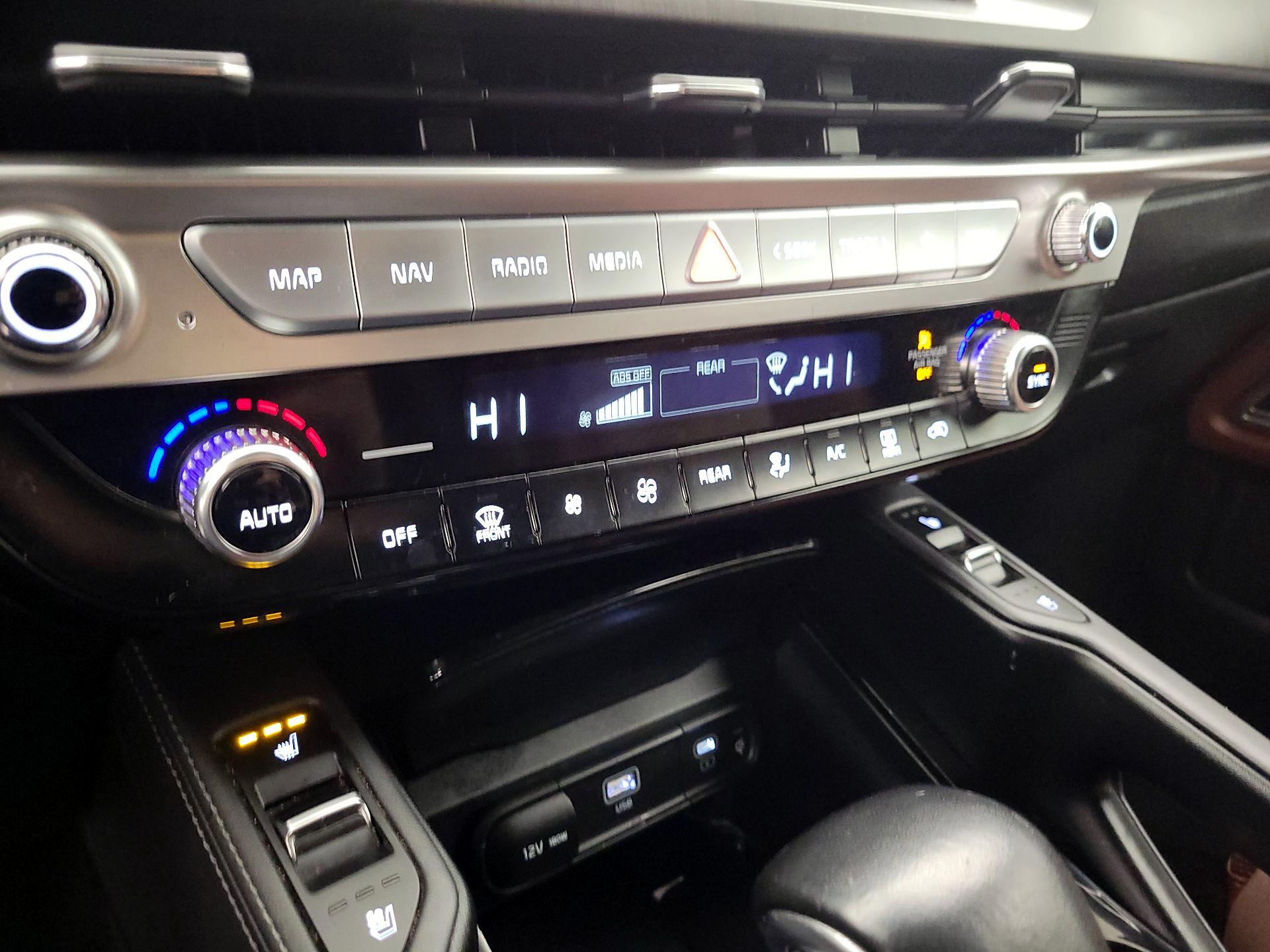 Thumbnail: 2023 Kia Telluride - 16