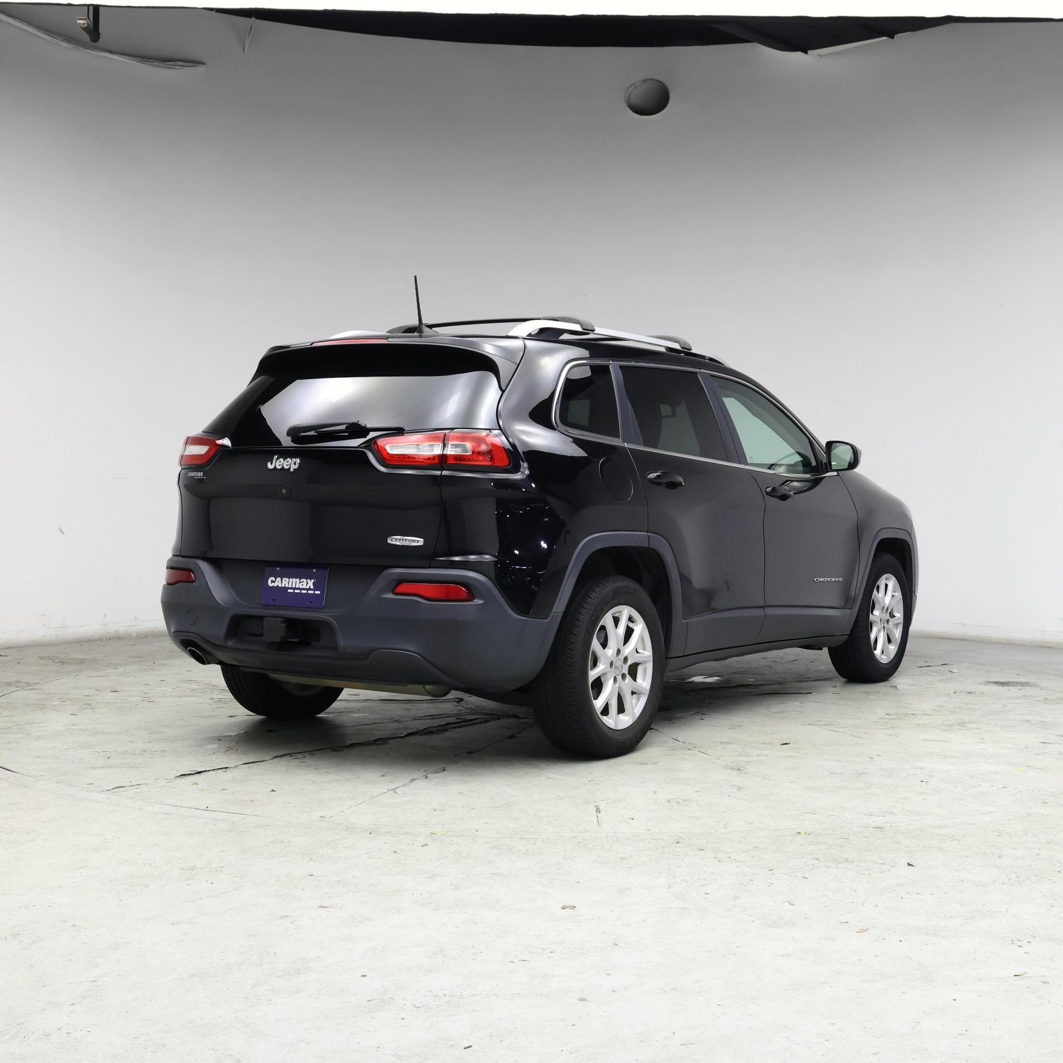 Thumbnail: 2018 Jeep Cherokee - 8