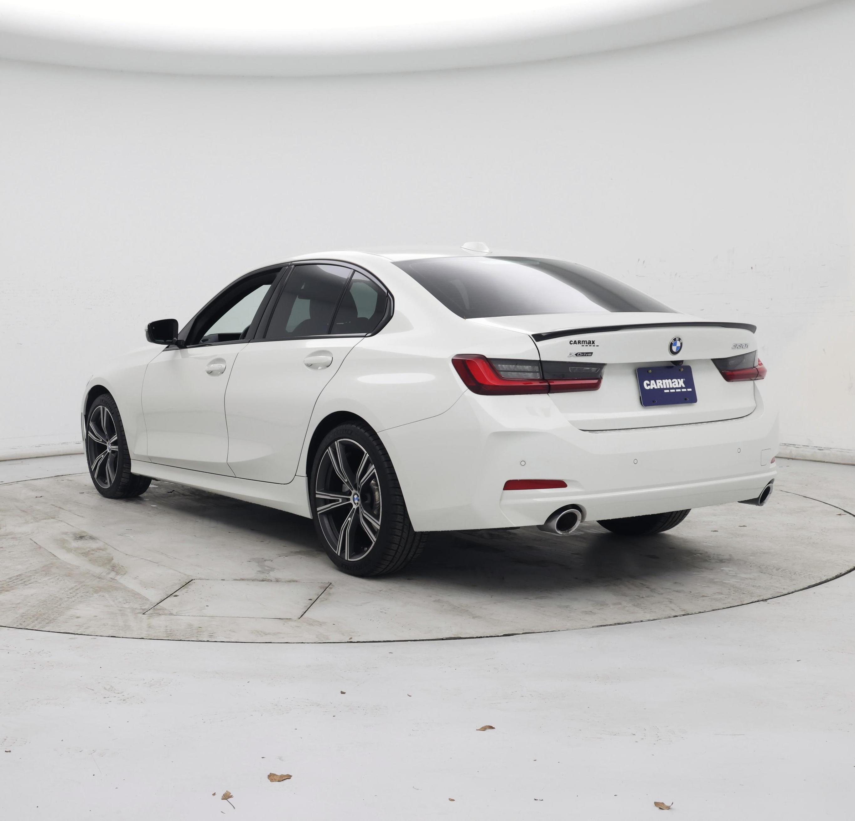 Thumbnail: 2023 BMW 3 Series - 2