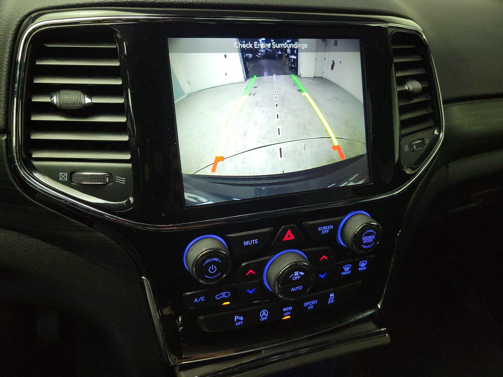 Thumbnail: 2019 Jeep Grand Cherokee - 15