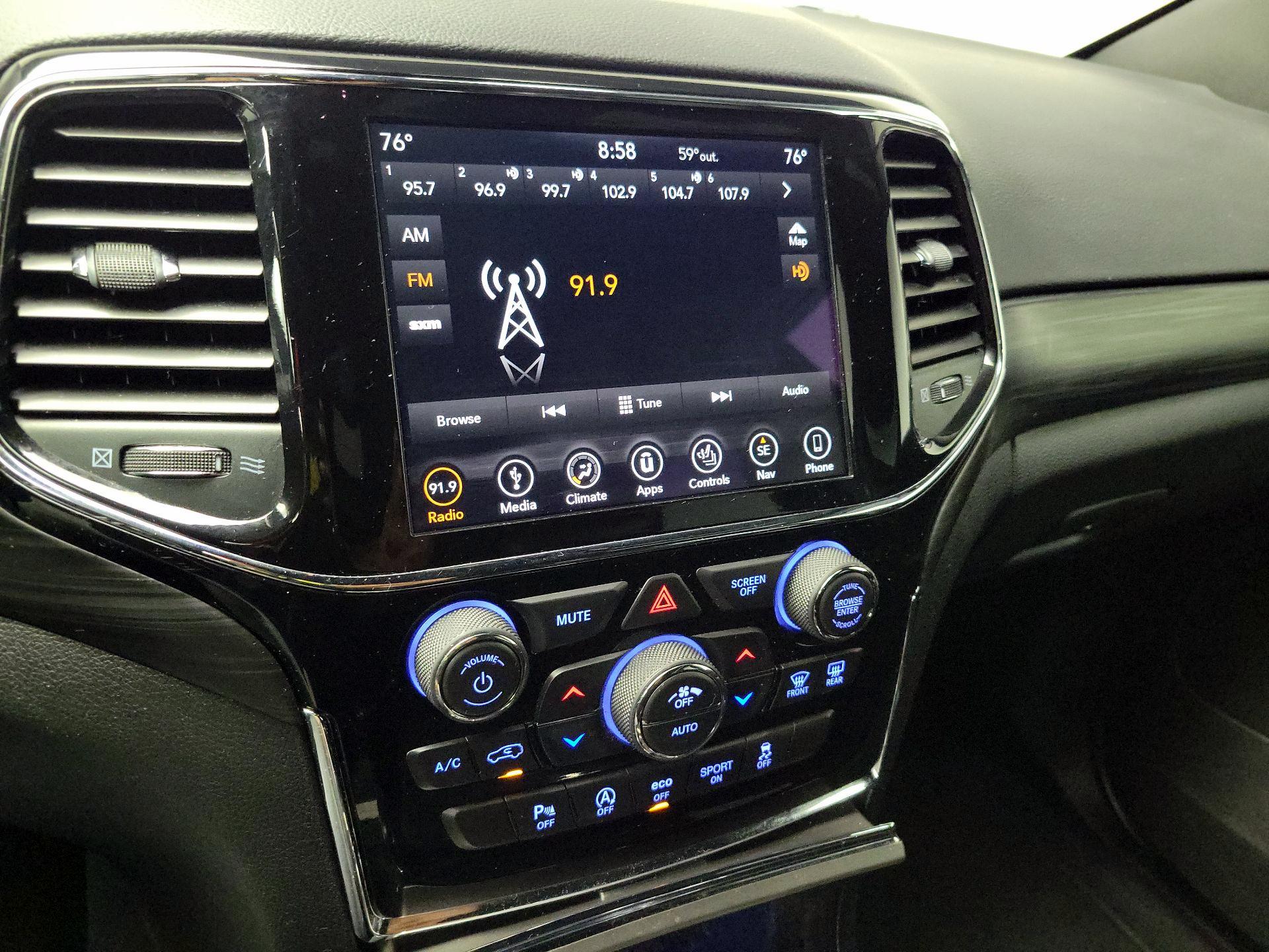 Thumbnail: 2019 Jeep Grand Cherokee - 16