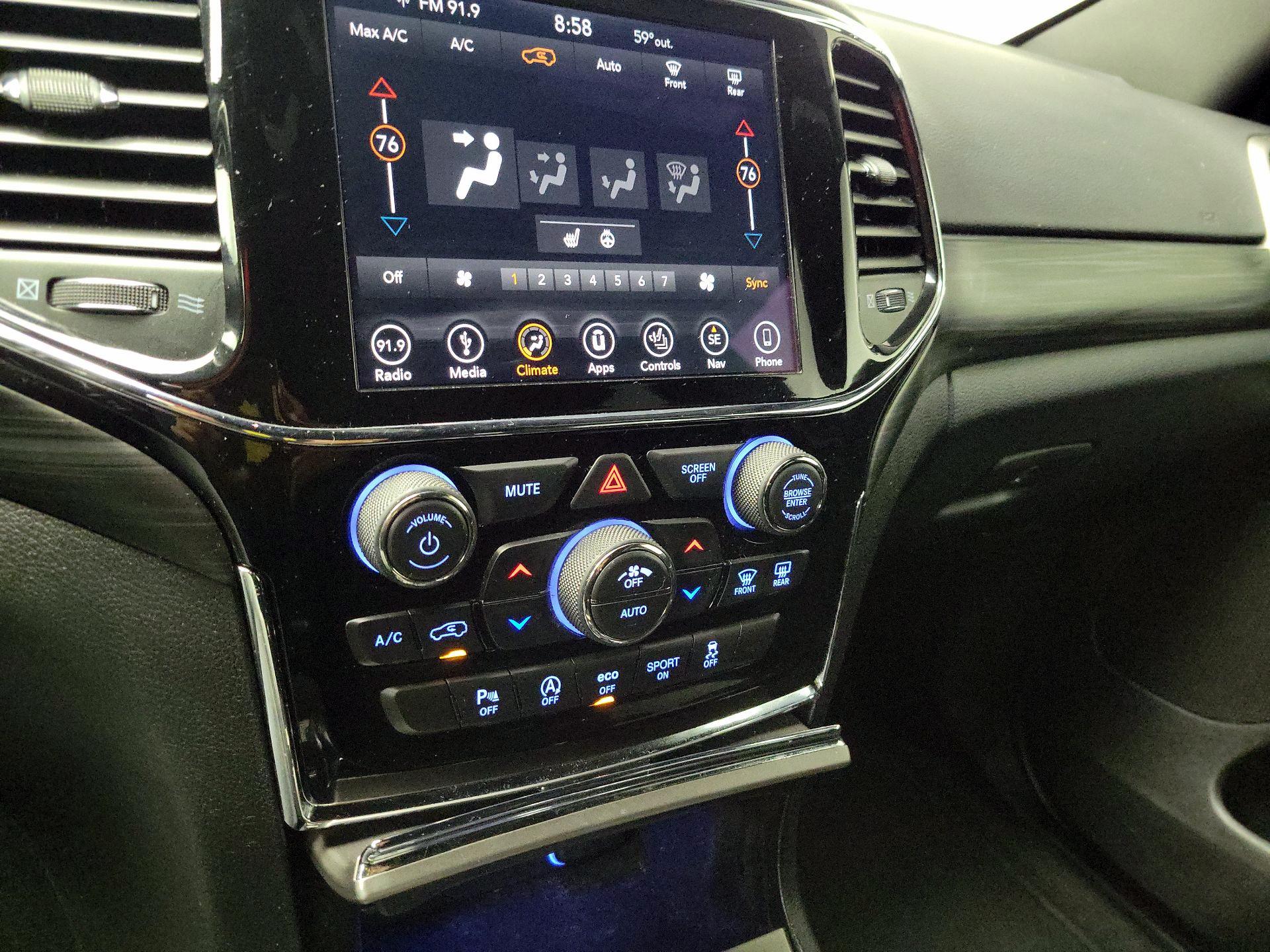 Thumbnail: 2019 Jeep Grand Cherokee - 17