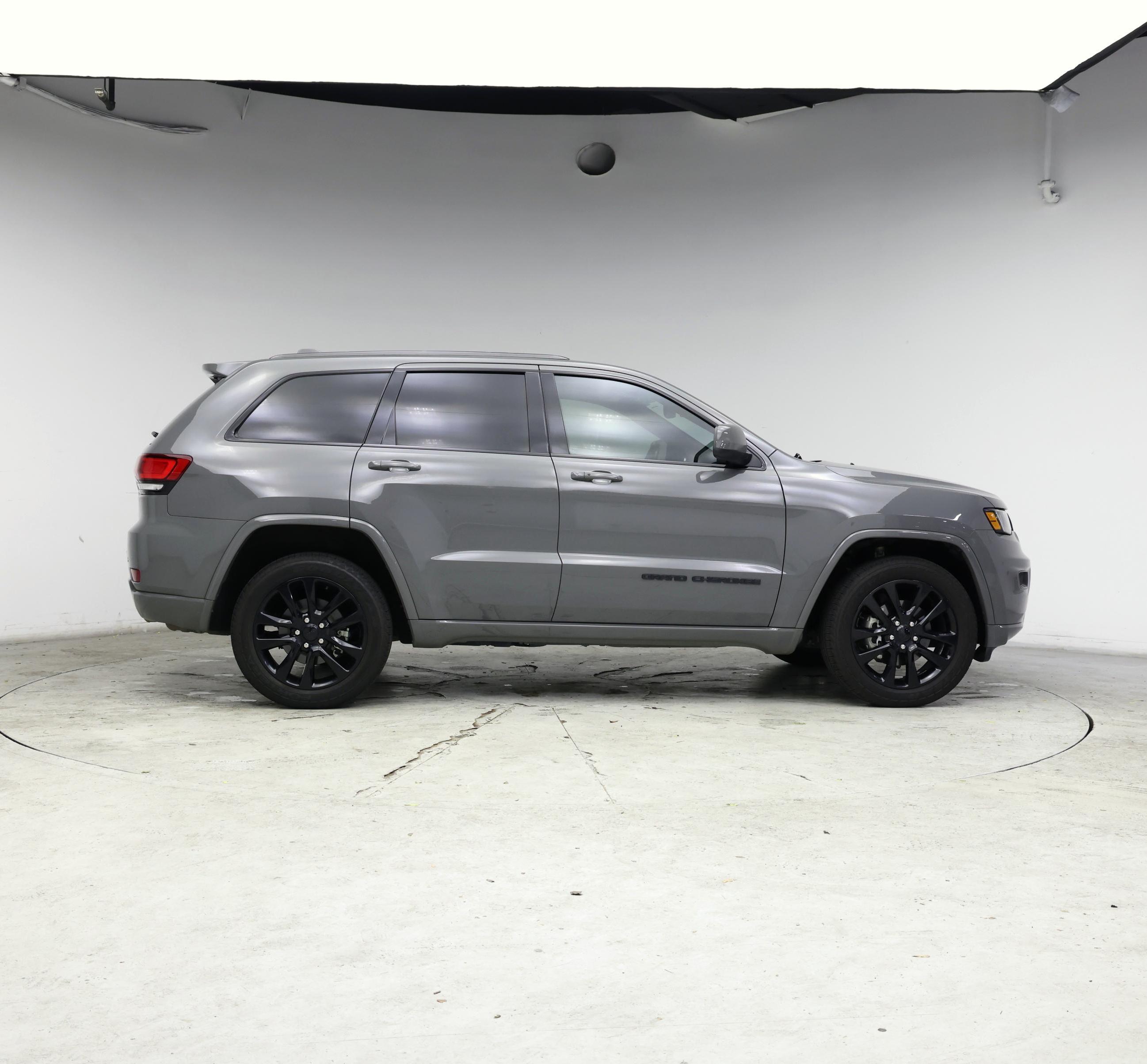 Thumbnail: 2019 Jeep Grand Cherokee - 7