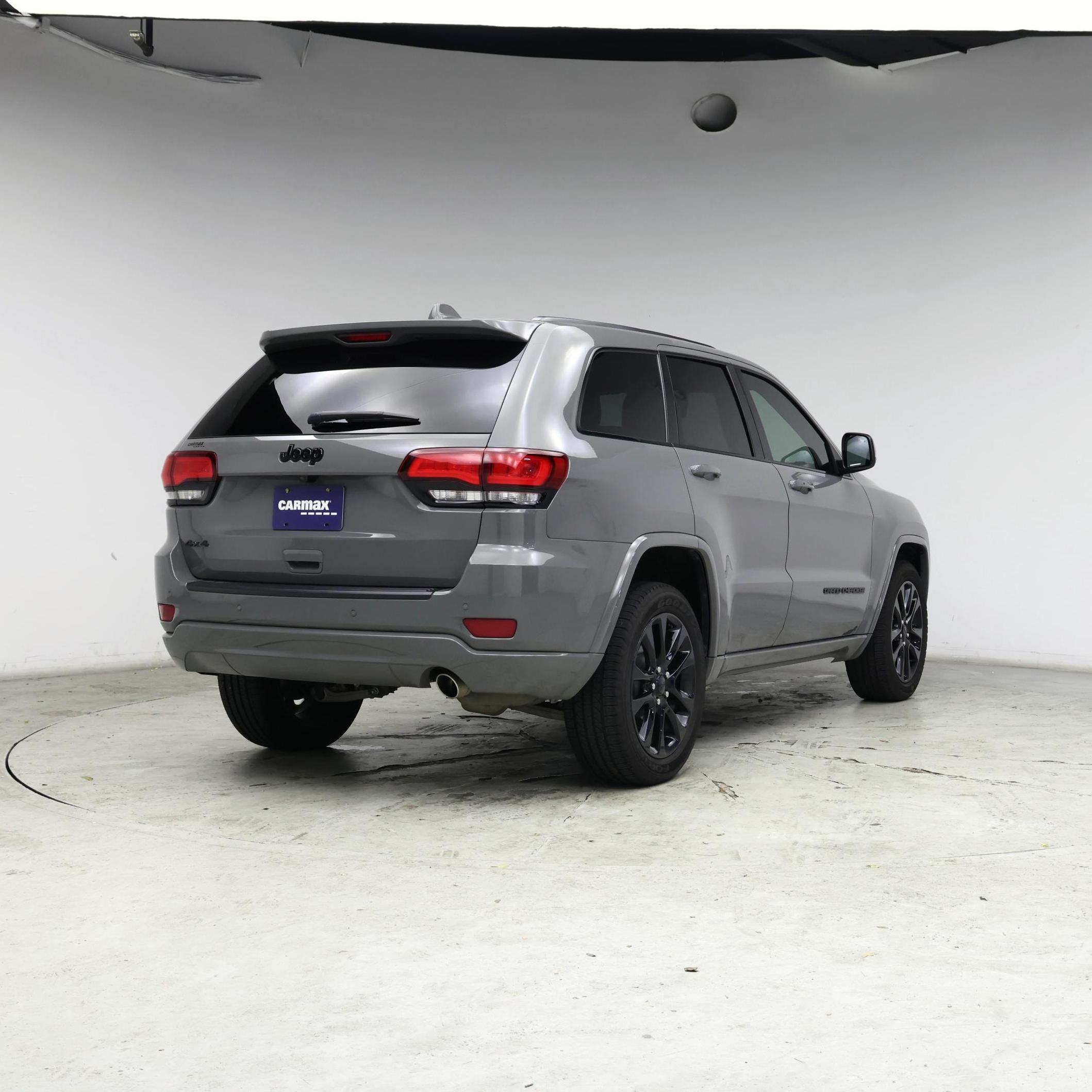 Thumbnail: 2019 Jeep Grand Cherokee - 8