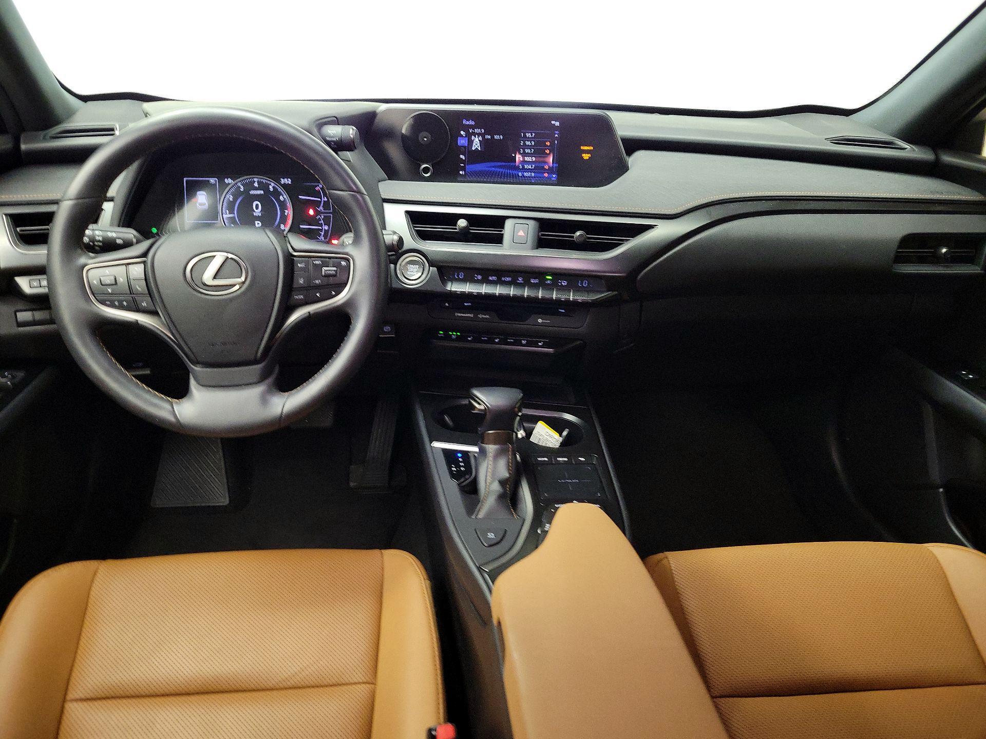 Thumbnail: 2021 Lexus UX - 9