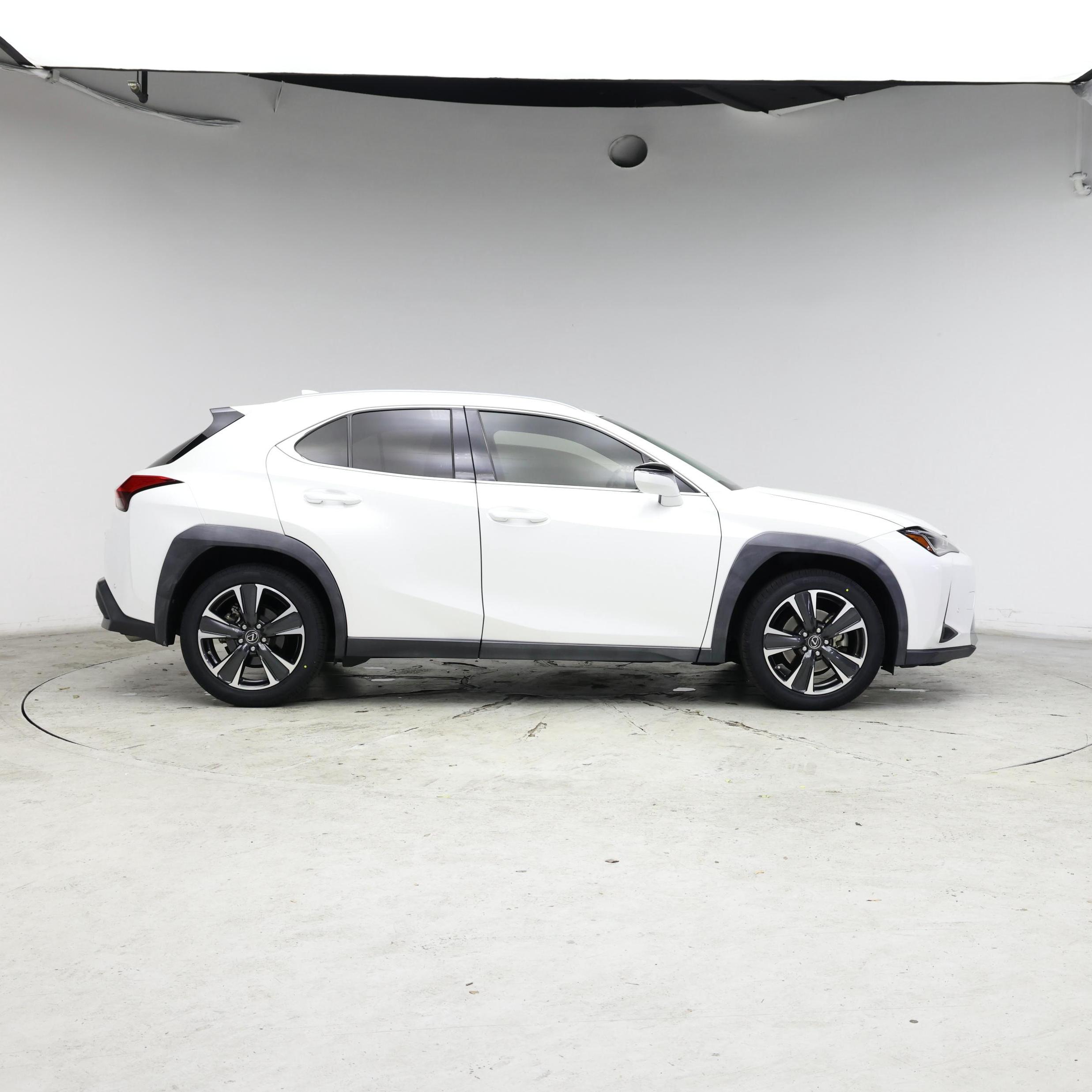 Thumbnail: 2021 Lexus UX - 7