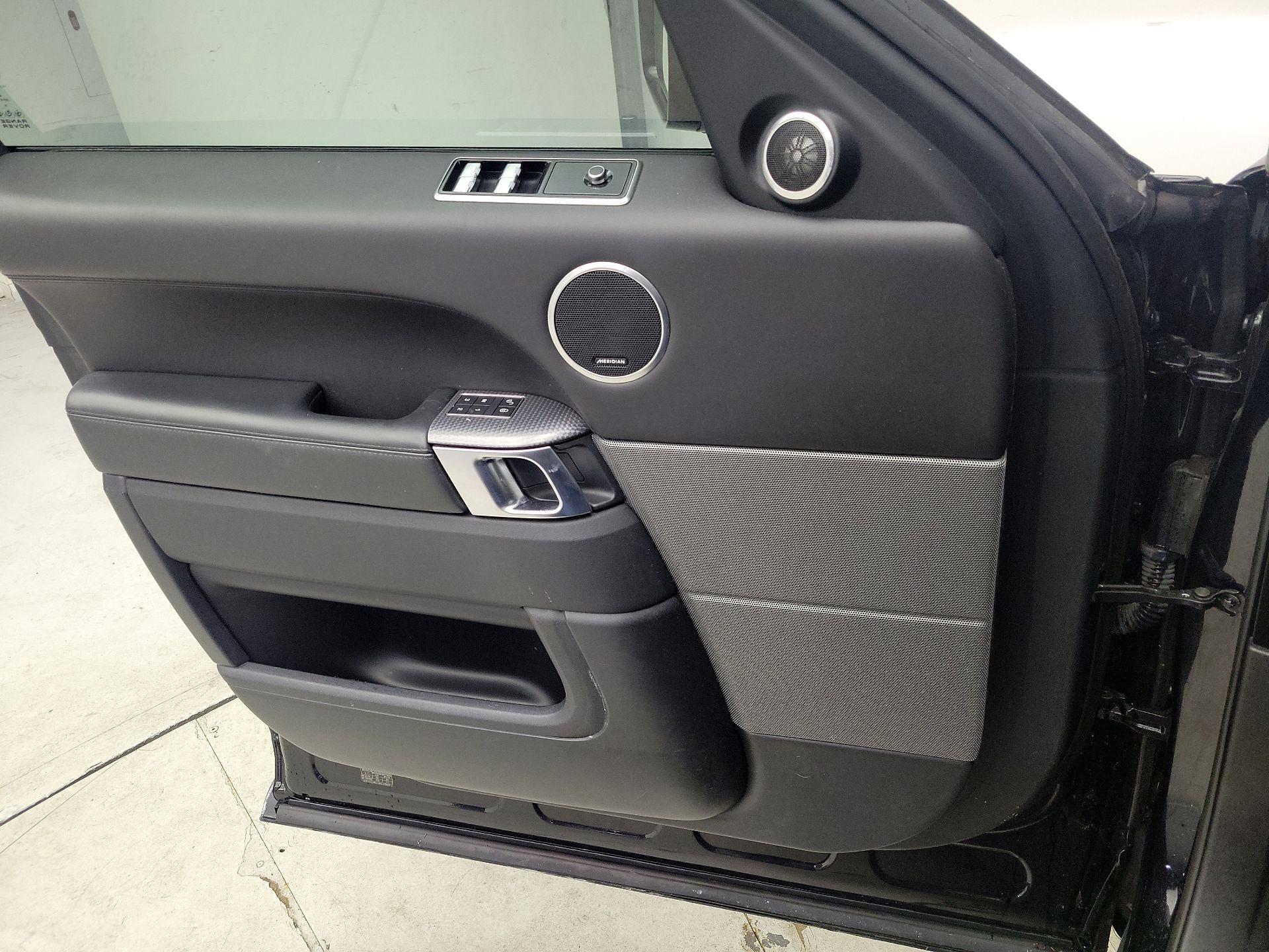 Thumbnail: 2019 Land Rover Range Rover Sport - 12