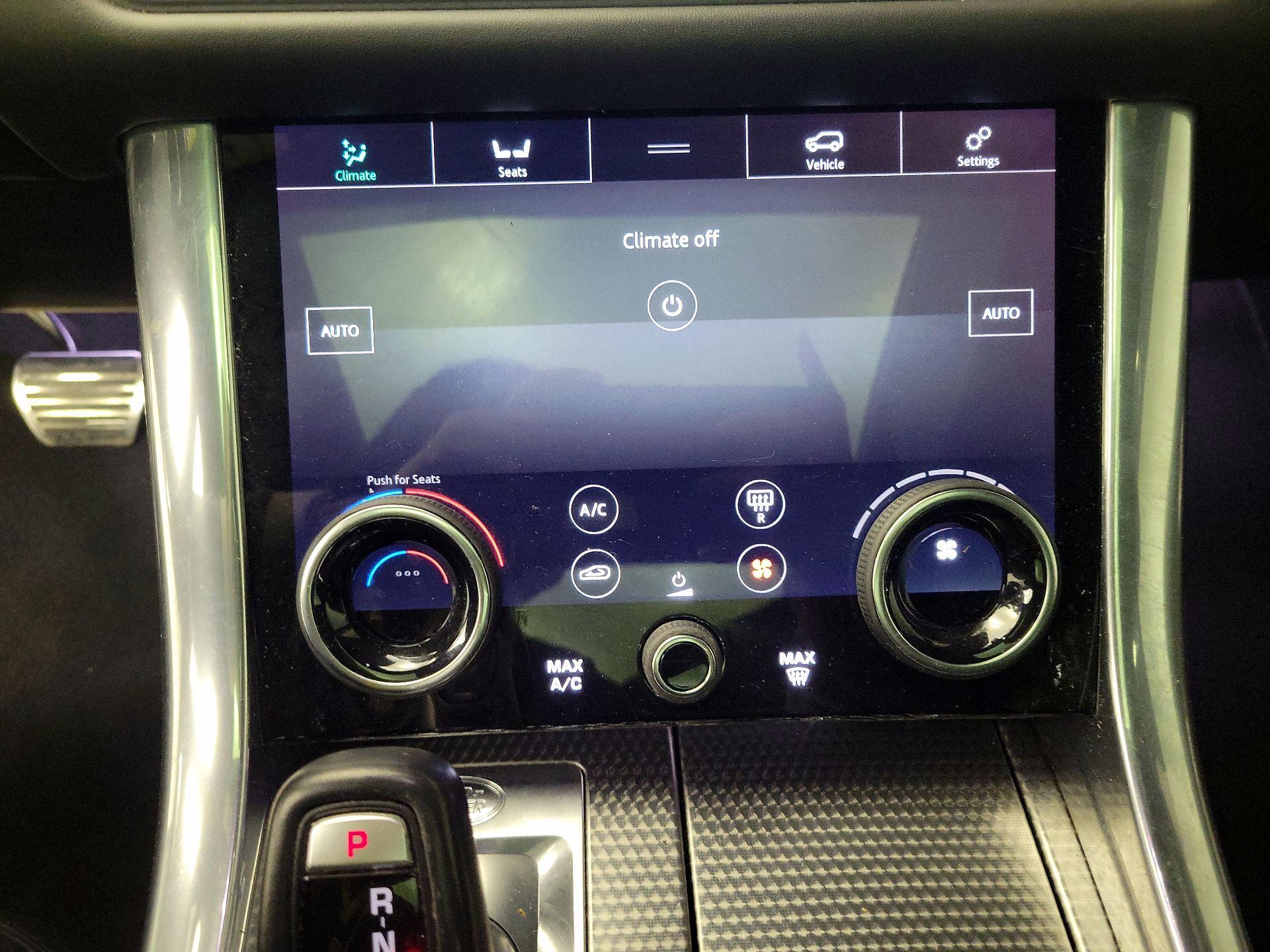 Thumbnail: 2019 Land Rover Range Rover Sport - 17