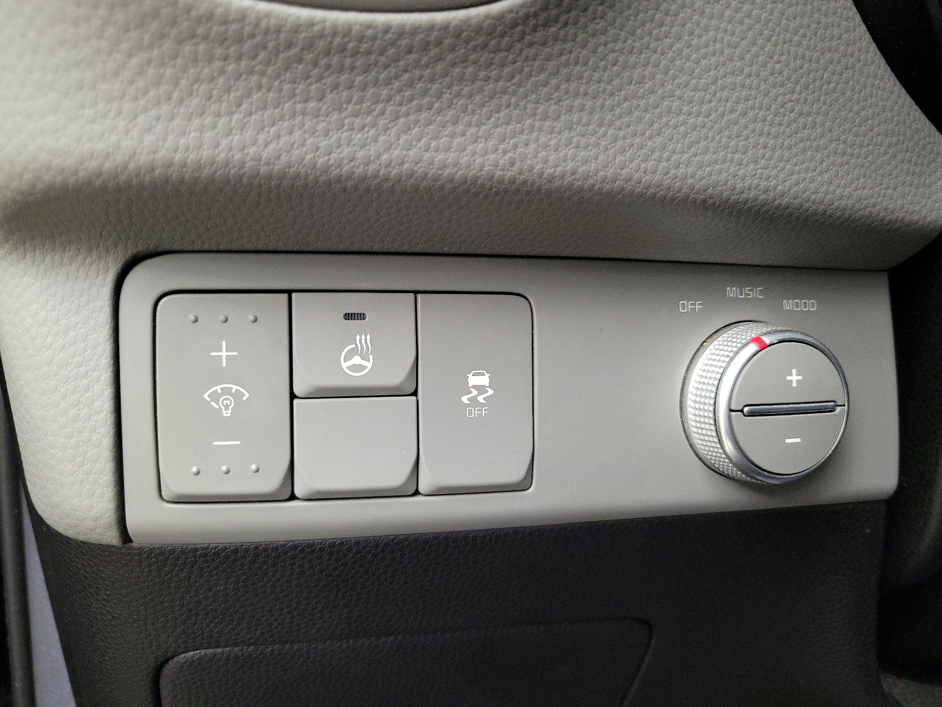 Thumbnail: 2015 Kia Soul - 13