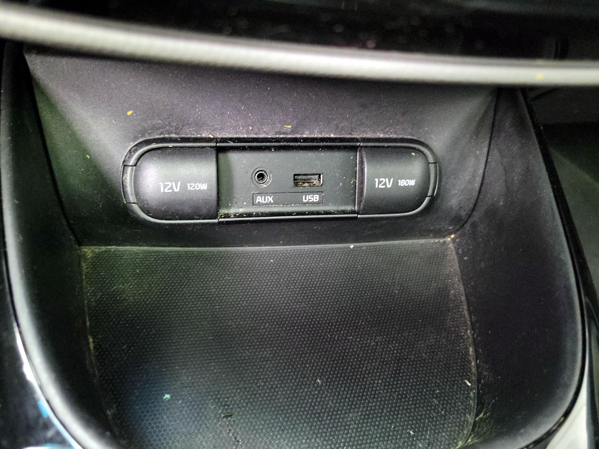 Thumbnail: 2015 Kia Soul - 19