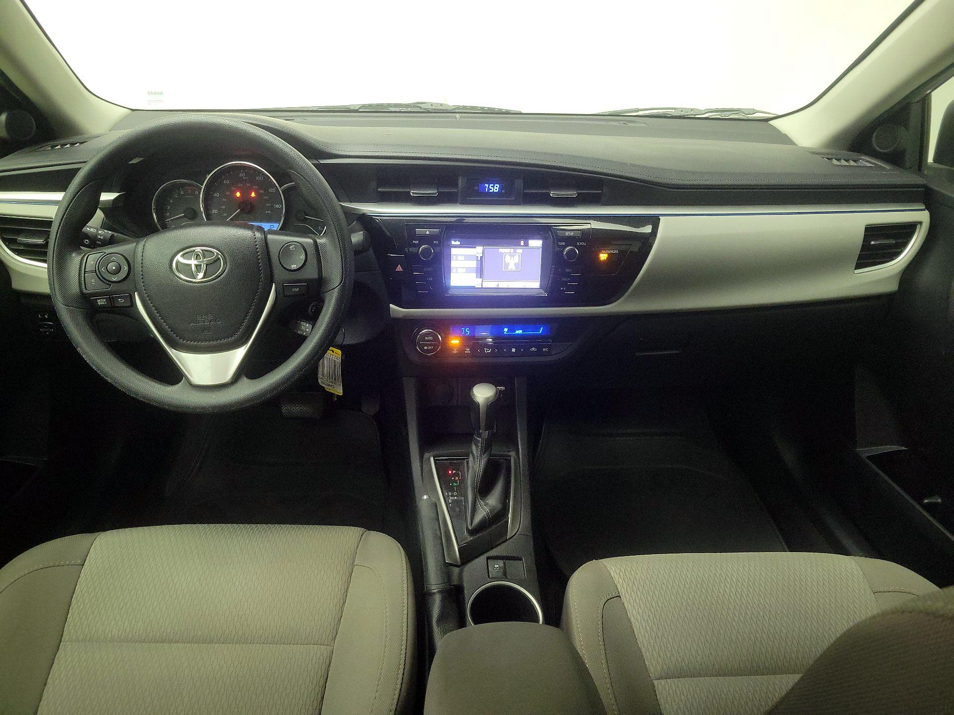 Thumbnail: 2014 Toyota Corolla - 9