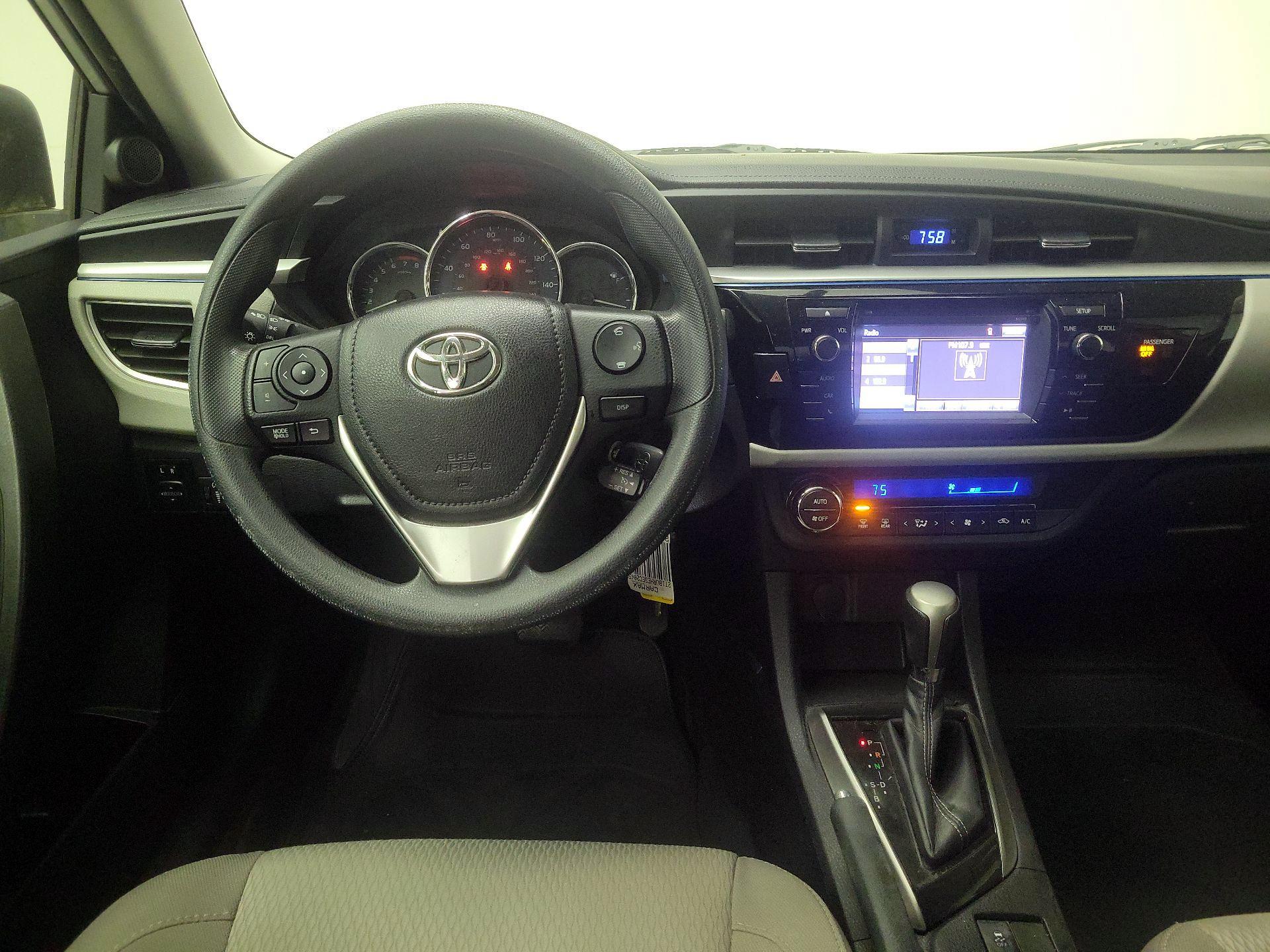 Thumbnail: 2014 Toyota Corolla - 10