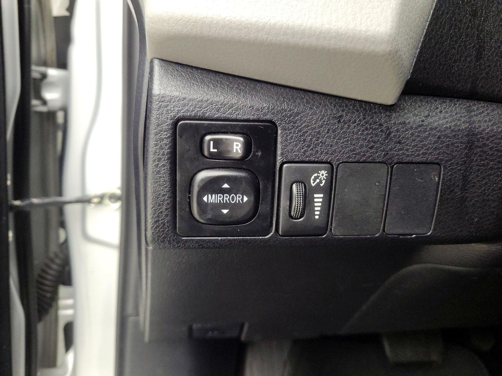 Thumbnail: 2014 Toyota Corolla - 13