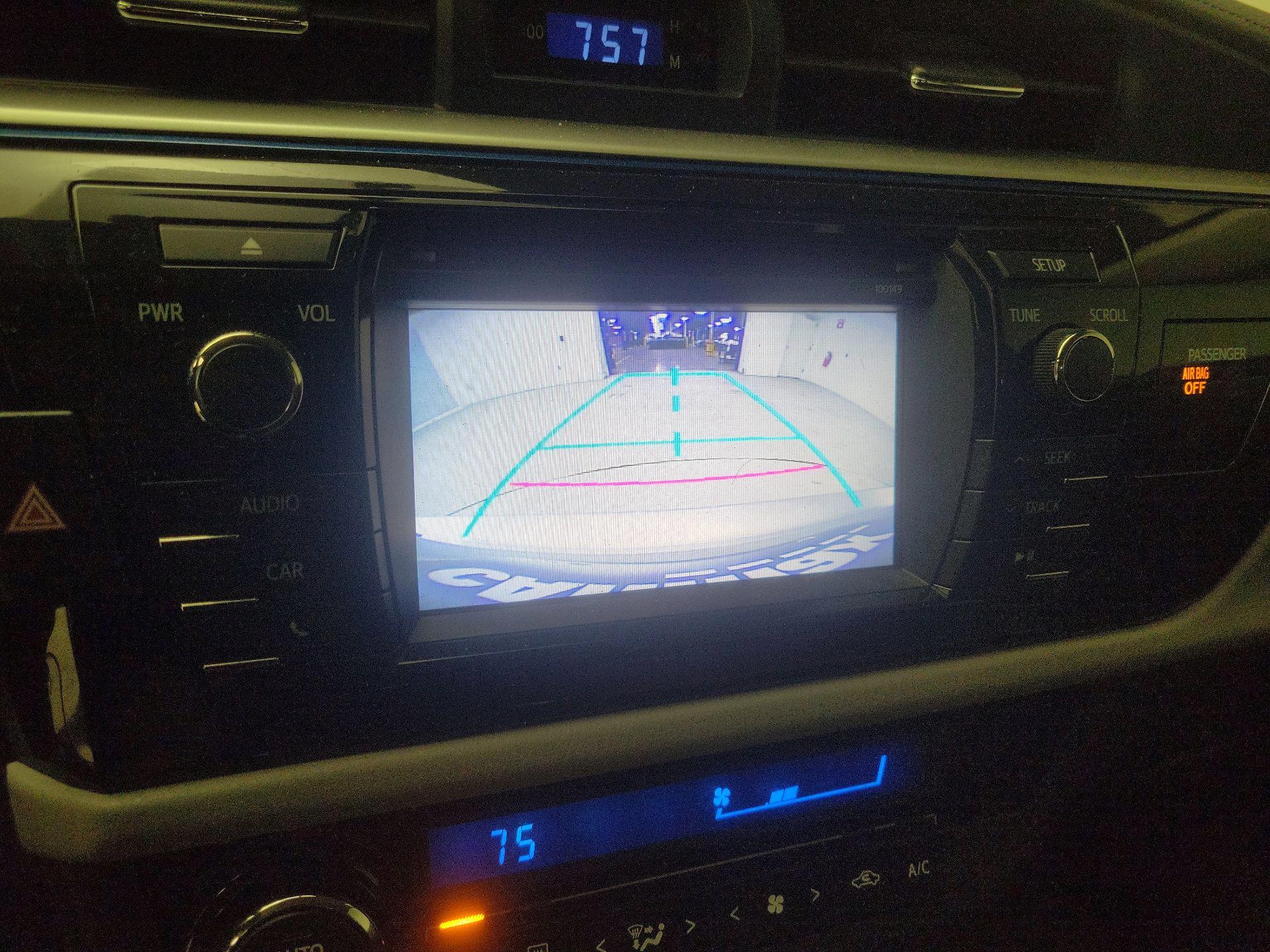 Thumbnail: 2014 Toyota Corolla - 14