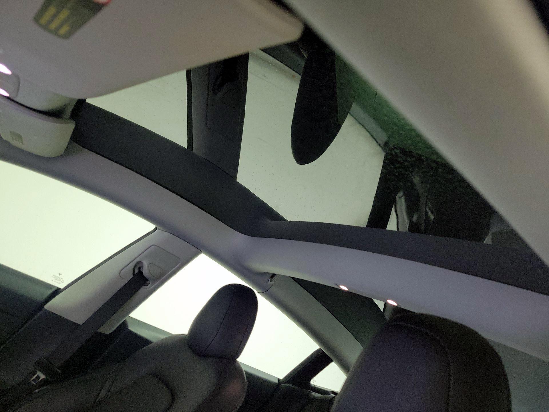 Thumbnail: 2022 Tesla Model 3 - 19