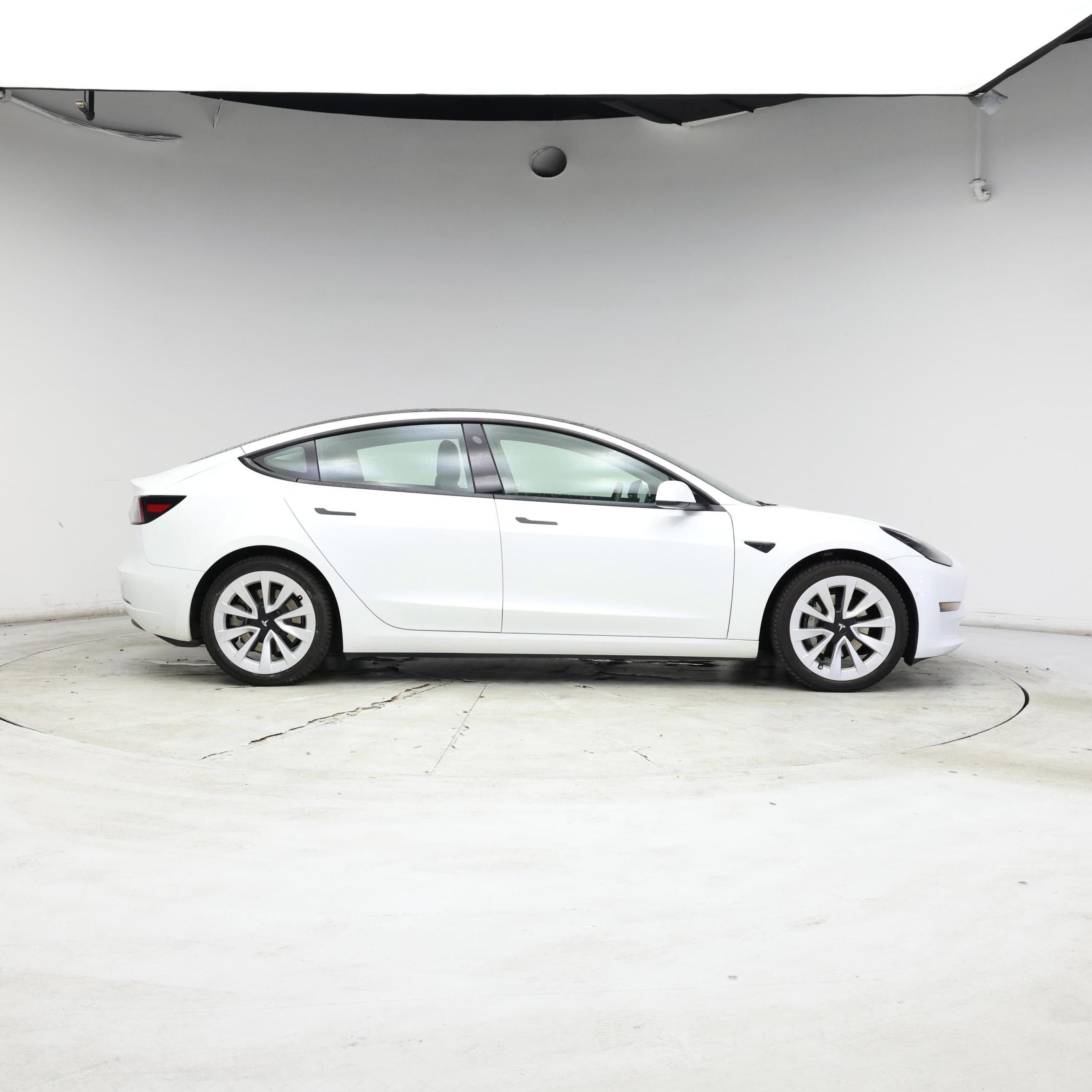 Thumbnail: 2022 Tesla Model 3 - 7