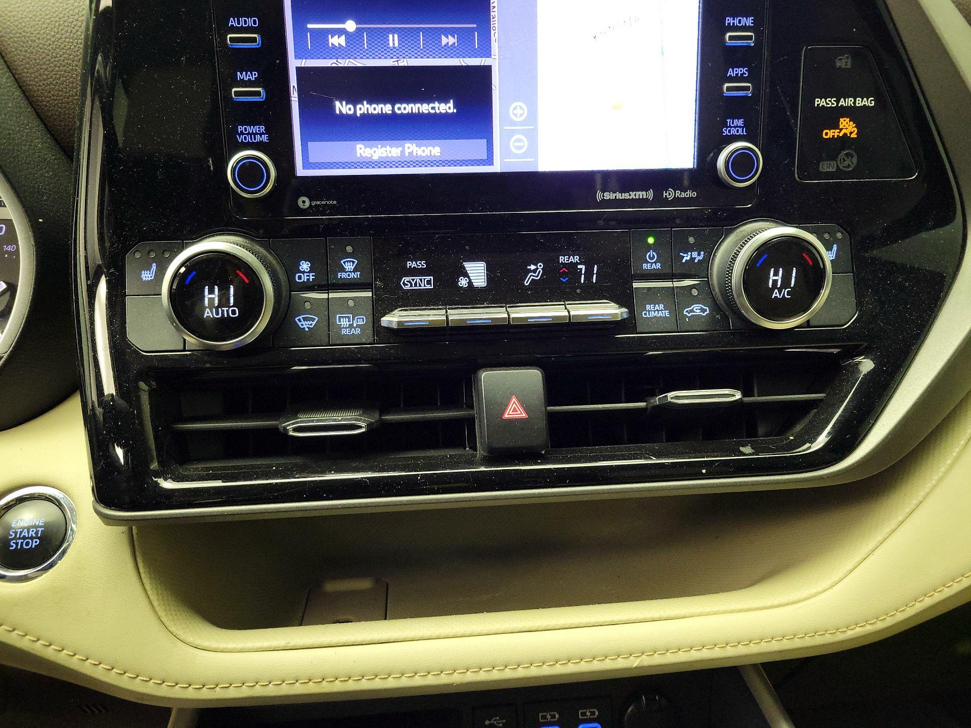 Thumbnail: 2022 Toyota Highlander - 17