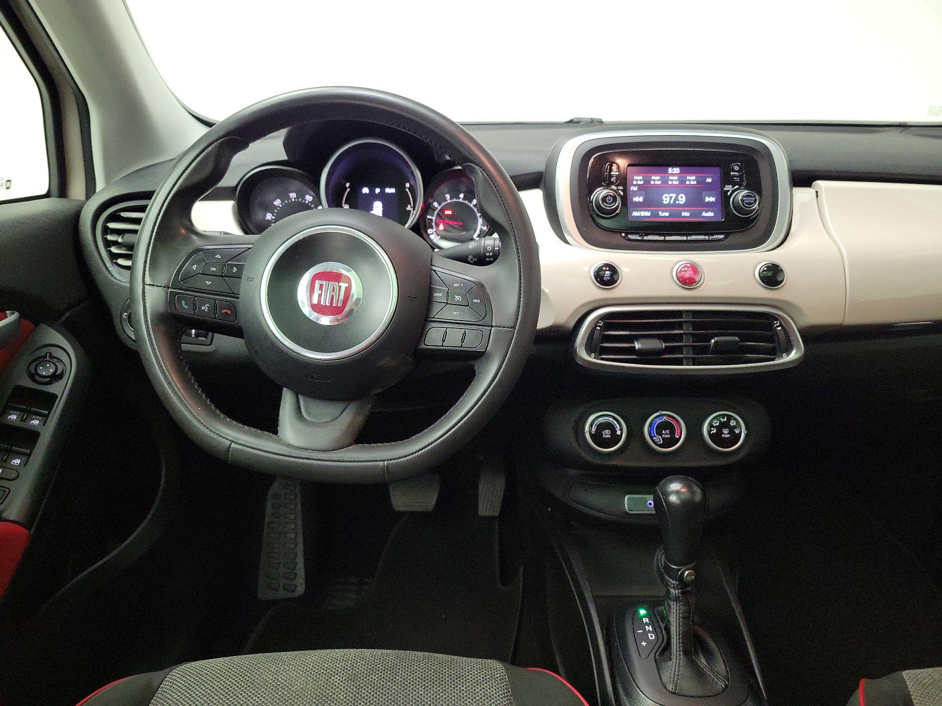 Thumbnail: 2016 Fiat 500X - 10