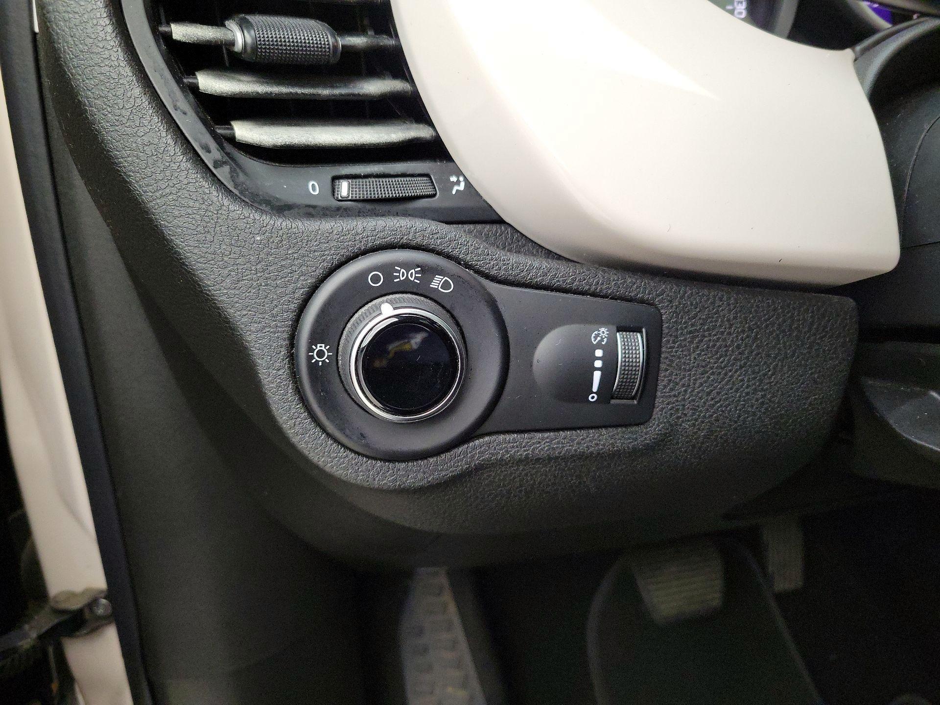 Thumbnail: 2016 Fiat 500X - 13