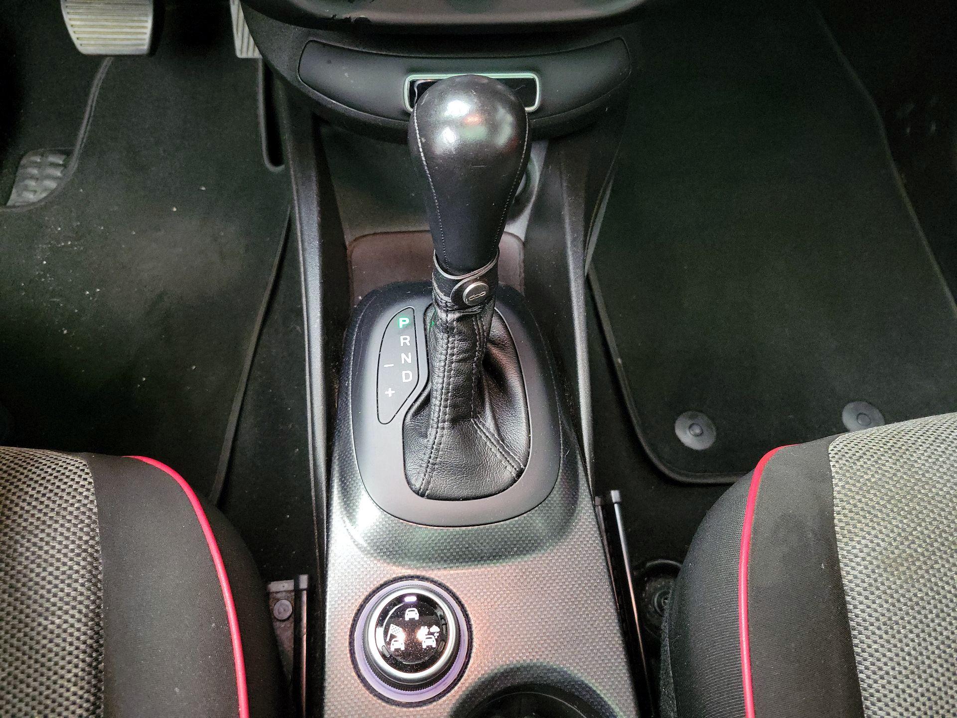 Thumbnail: 2016 Fiat 500X - 16