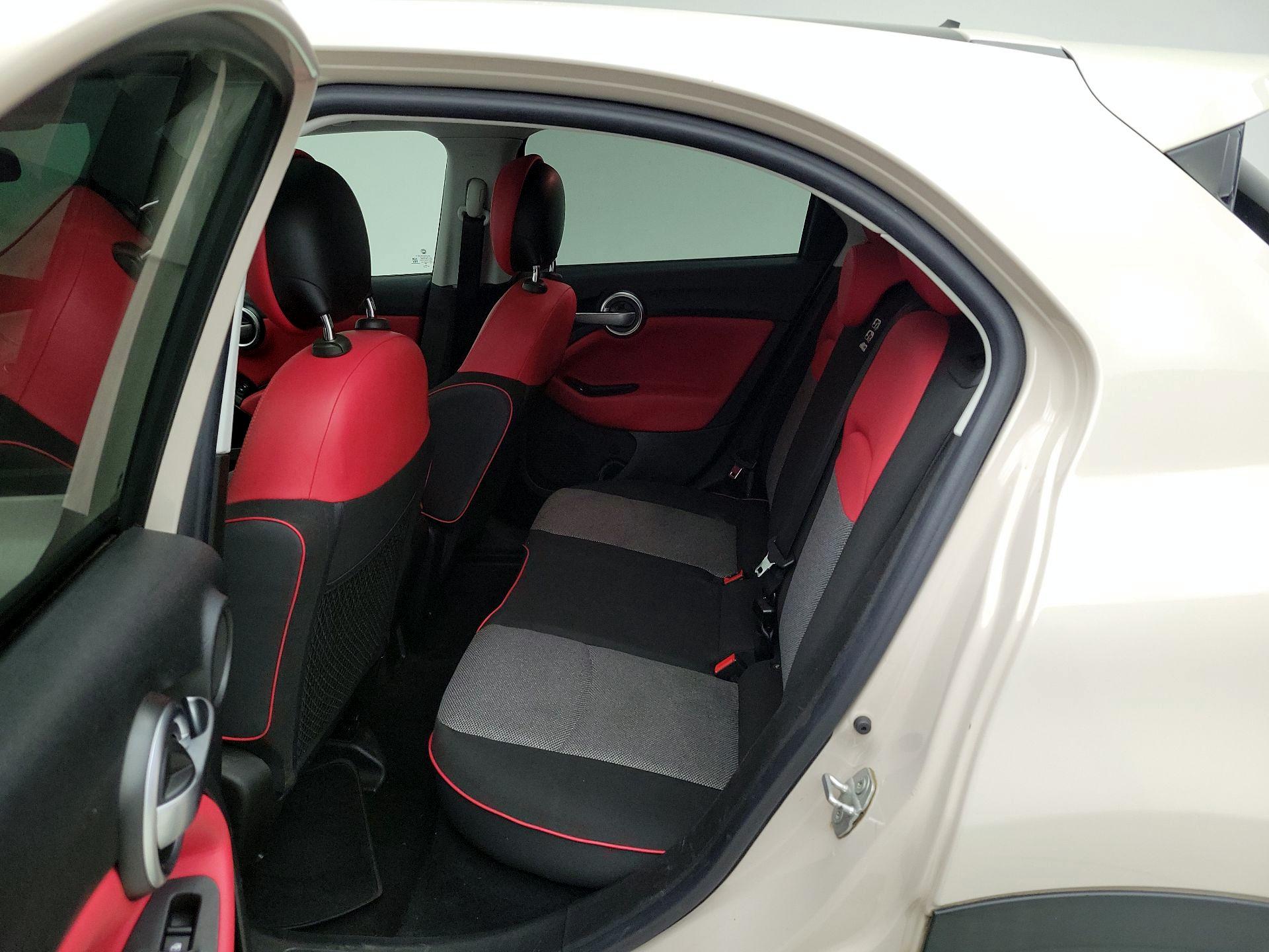 Thumbnail: 2016 Fiat 500X - 19