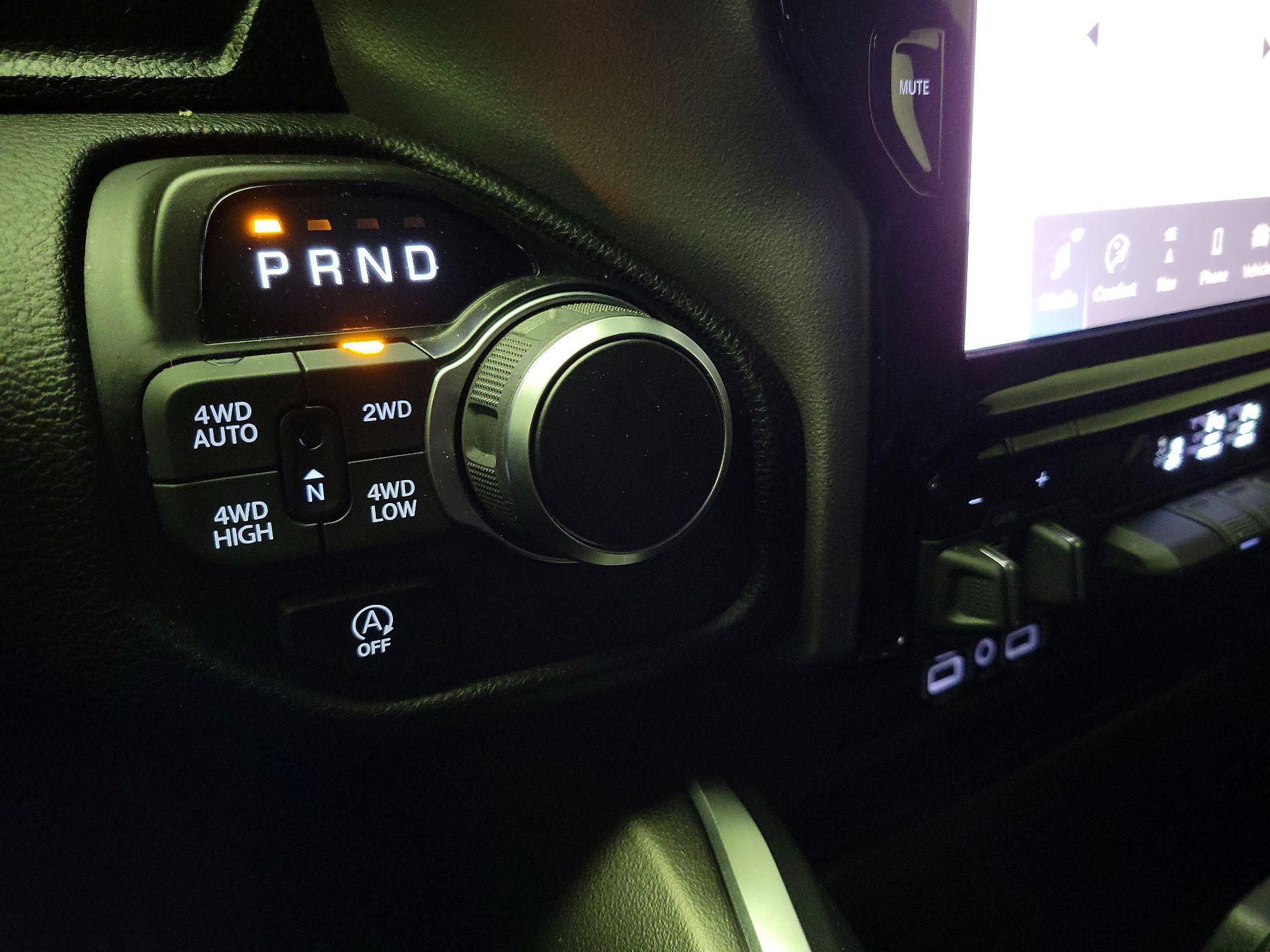 Thumbnail: 2025 RAM 1500 - 18