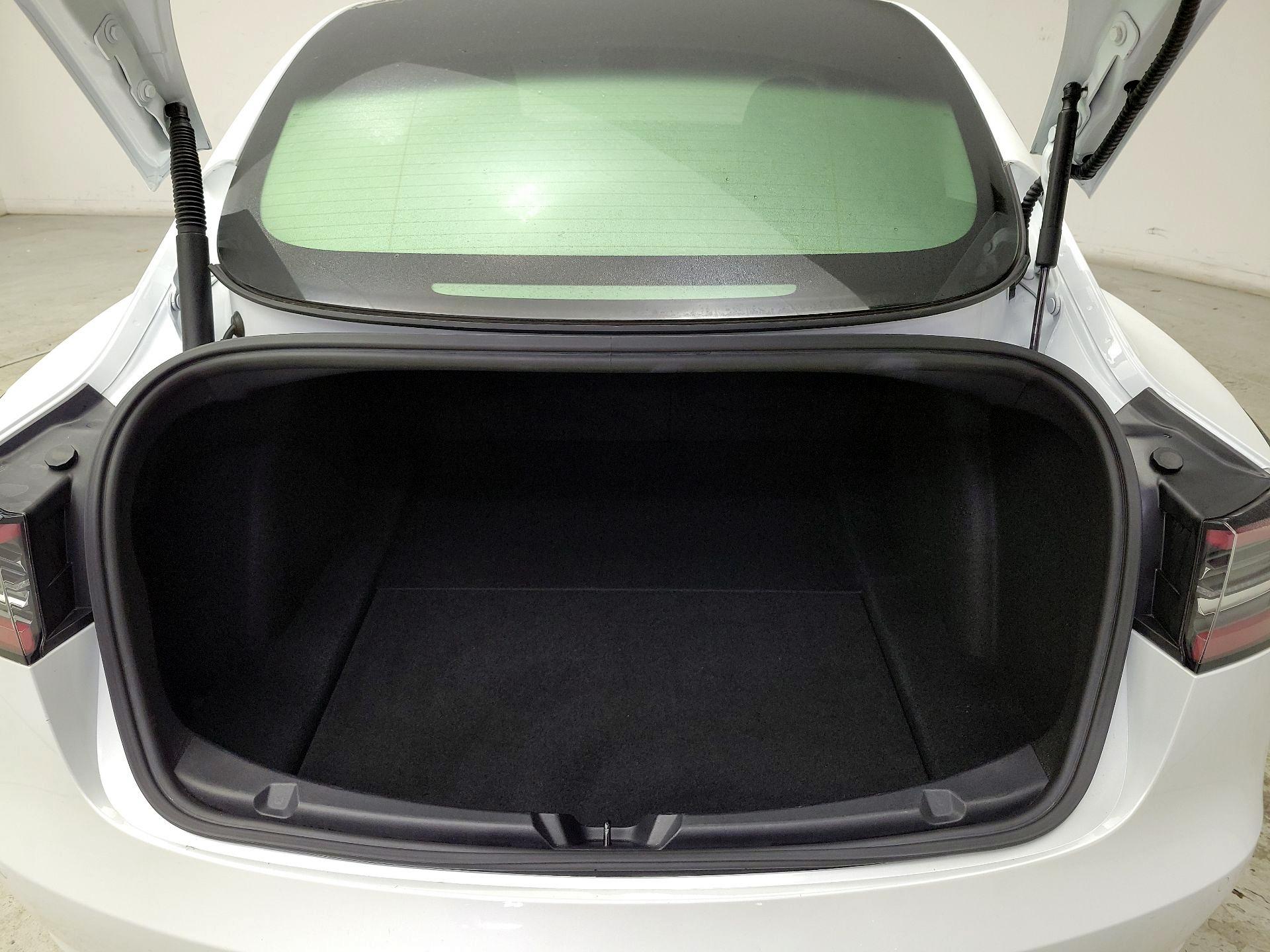 Thumbnail: 2021 Tesla Model 3 - 20