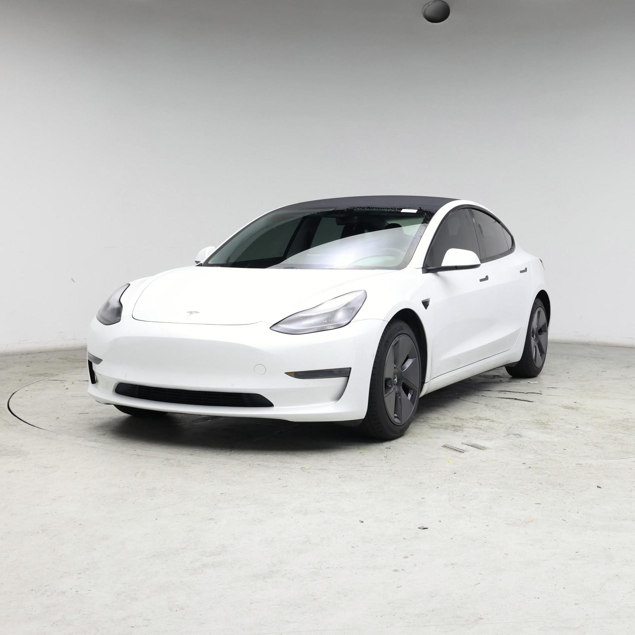 Thumbnail: 2021 Tesla Model 3 - 4